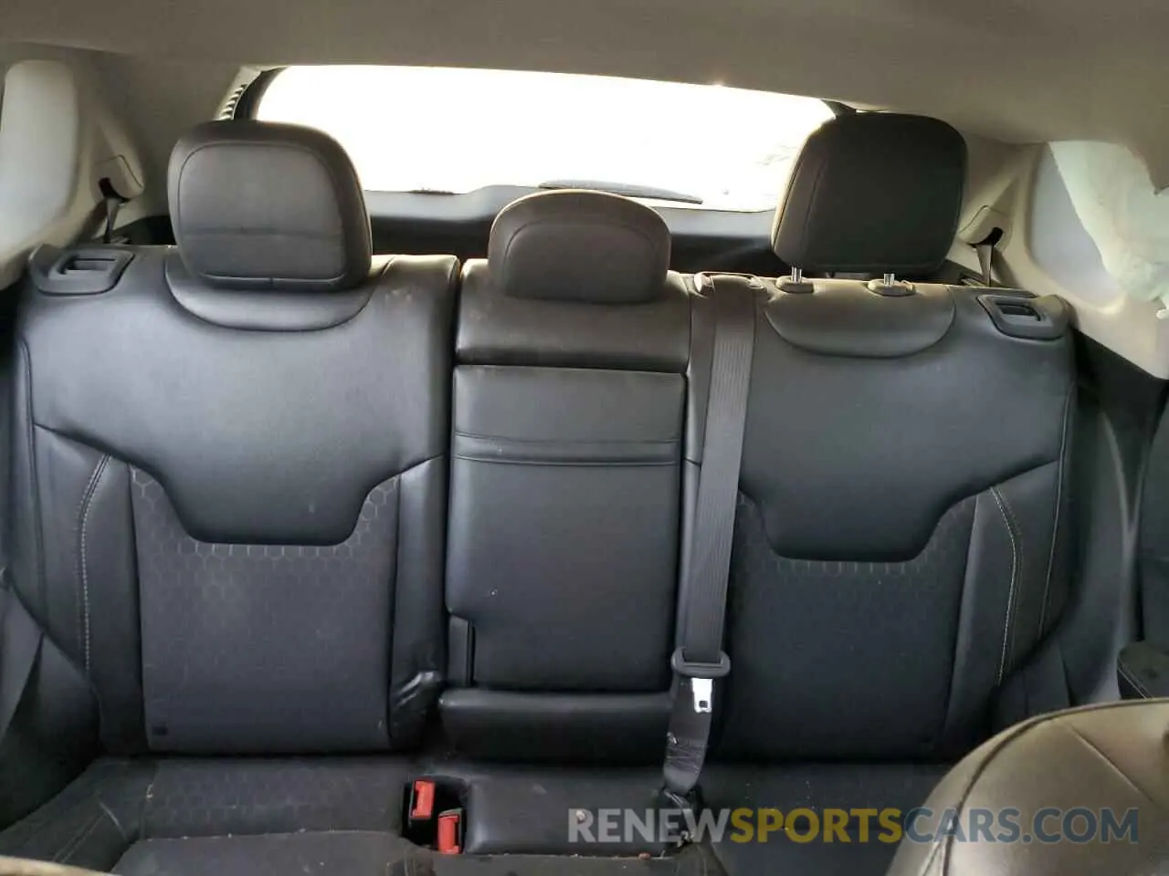 10 Photograph of a damaged car 3C4NJCBB4LT141325 JEEP COMPASS 2020