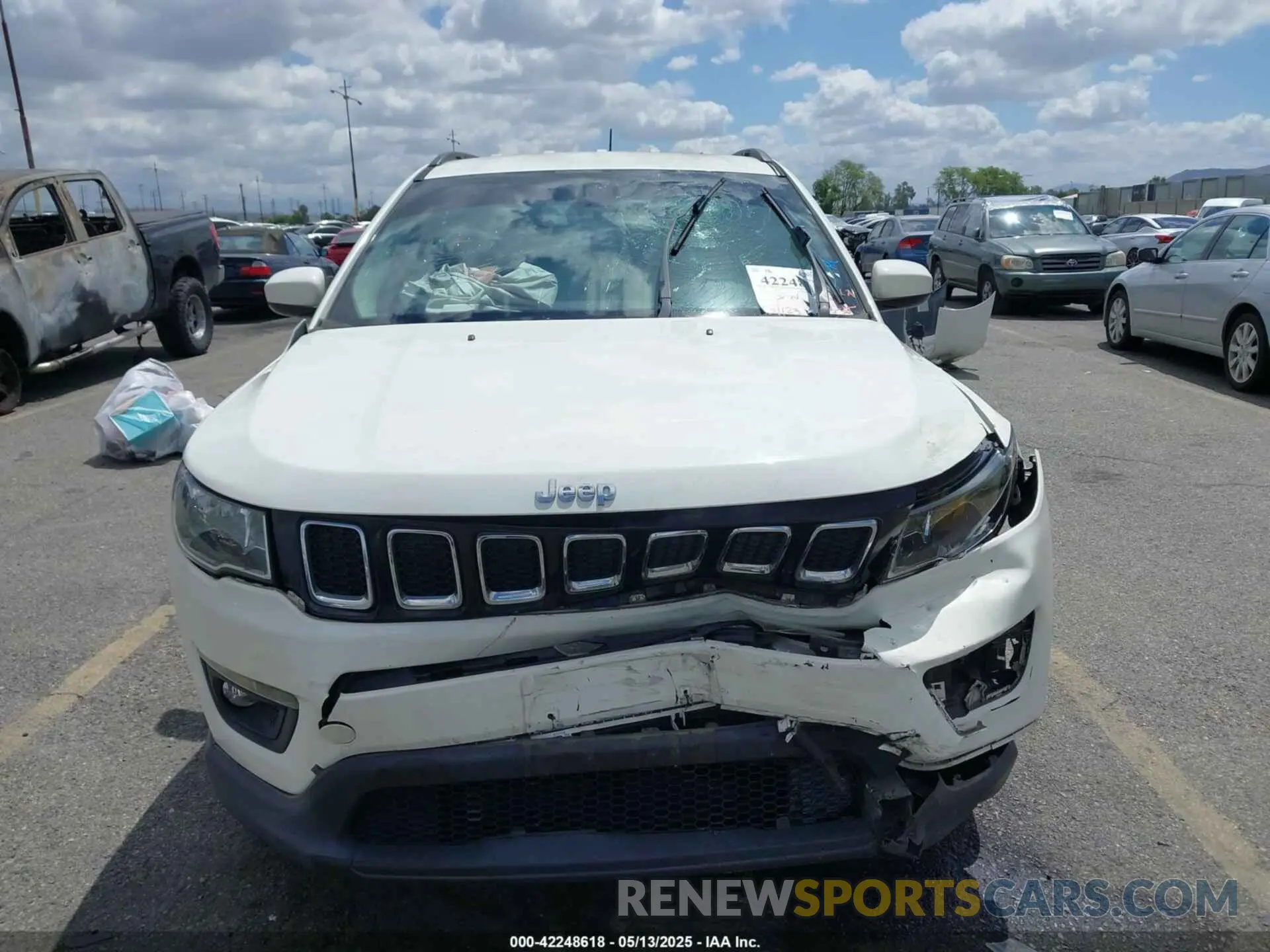 6 Photograph of a damaged car 3C4NJCBB4LT141695 JEEP COMPASS 2020