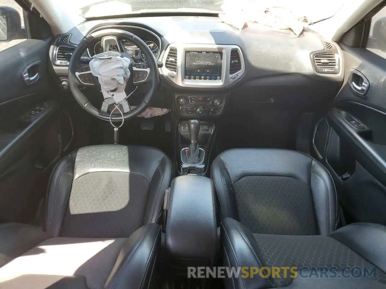 8 Photograph of a damaged car 3C4NJCBB4LT205864 JEEP COMPASS 2020