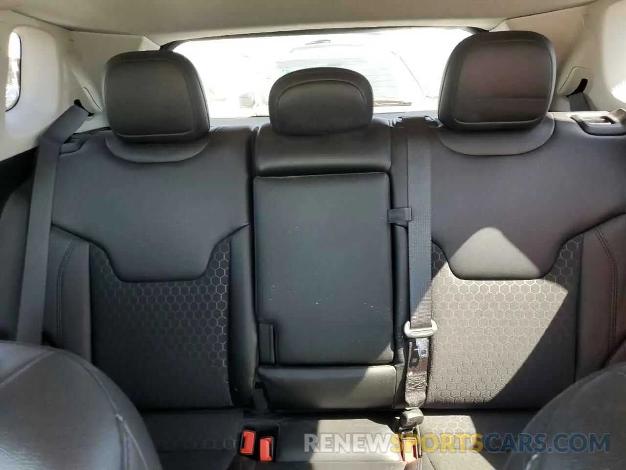 10 Photograph of a damaged car 3C4NJCBB4LT229808 JEEP COMPASS 2020