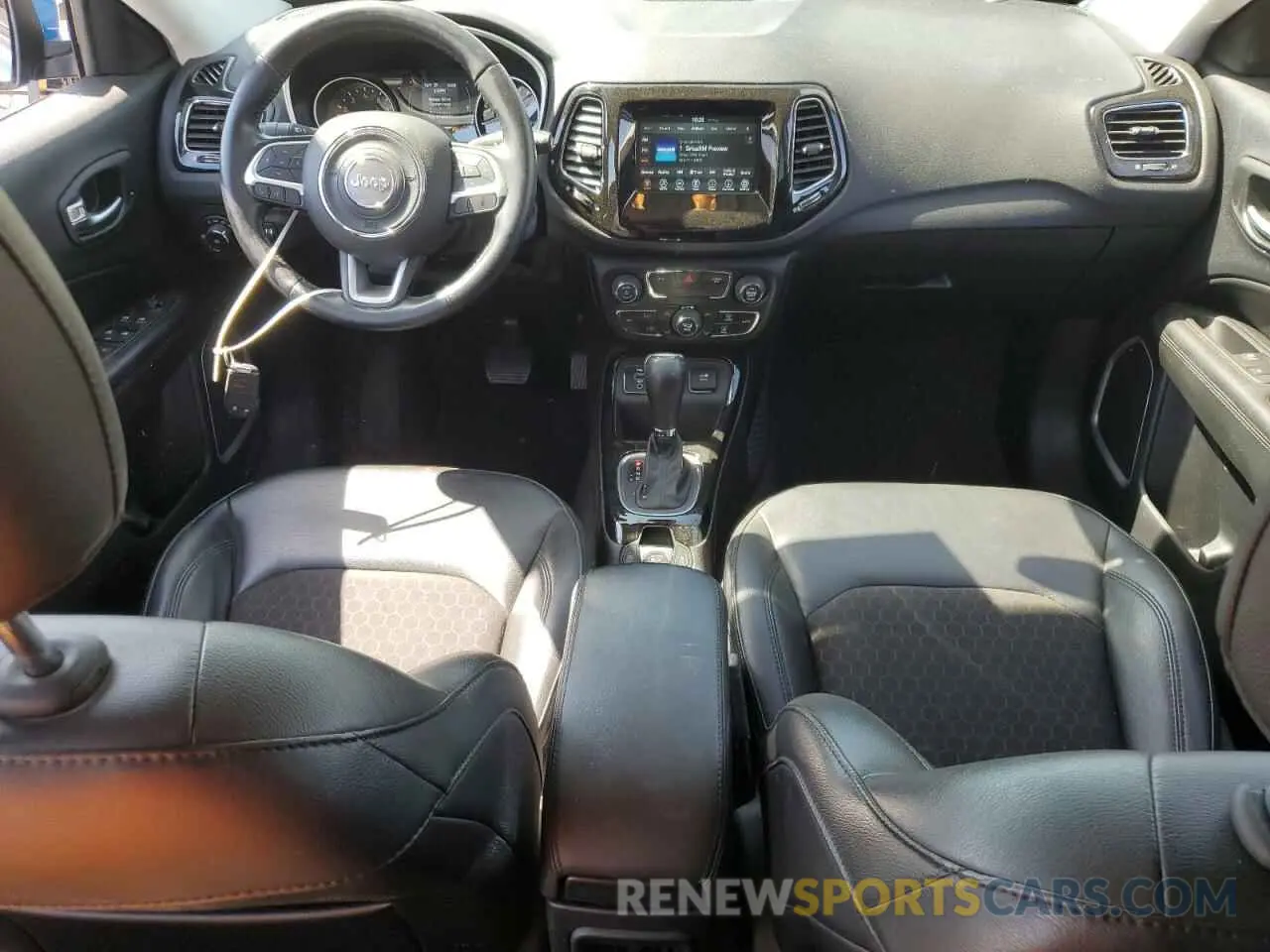 8 Photograph of a damaged car 3C4NJCBB4LT229808 JEEP COMPASS 2020