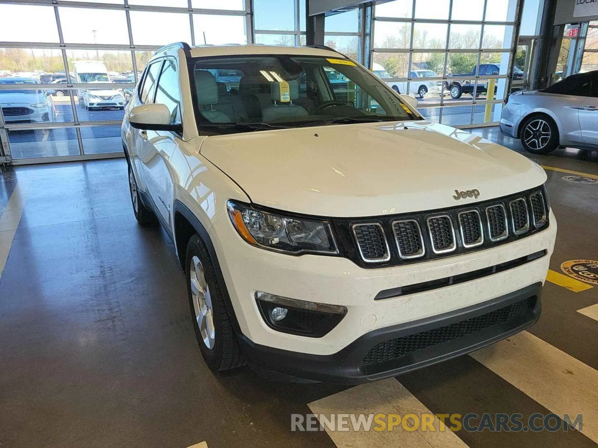 17 Photograph of a damaged car 3C4NJCBB4LT234765 JEEP COMPASS 2020