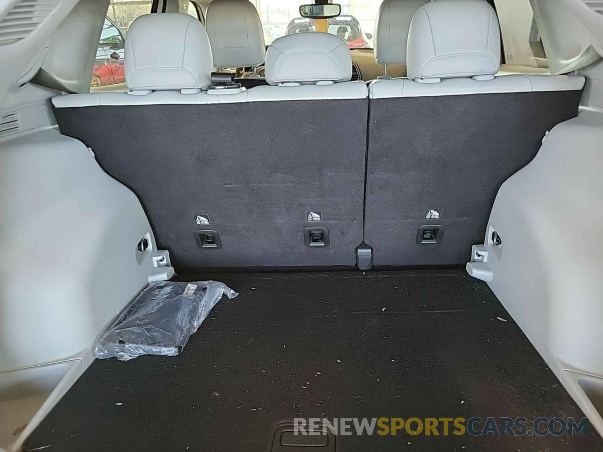 18 Photograph of a damaged car 3C4NJCBB4LT234765 JEEP COMPASS 2020