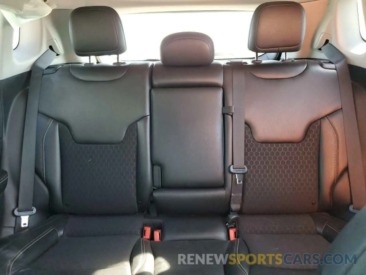 10 Photograph of a damaged car 3C4NJCBB4LT241702 JEEP COMPASS 2020