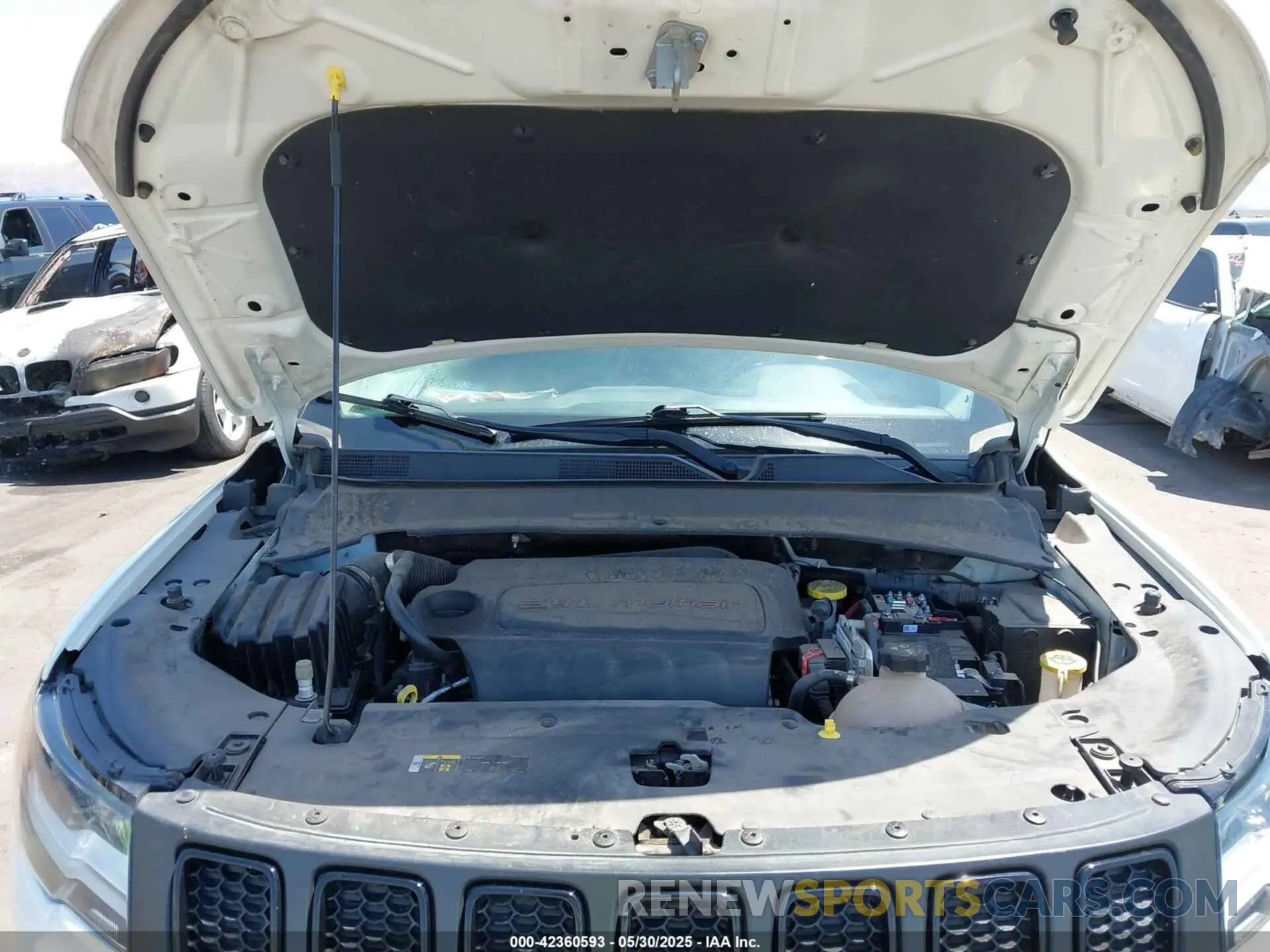 10 Photograph of a damaged car 3C4NJCBB5LT129328 JEEP COMPASS 2020