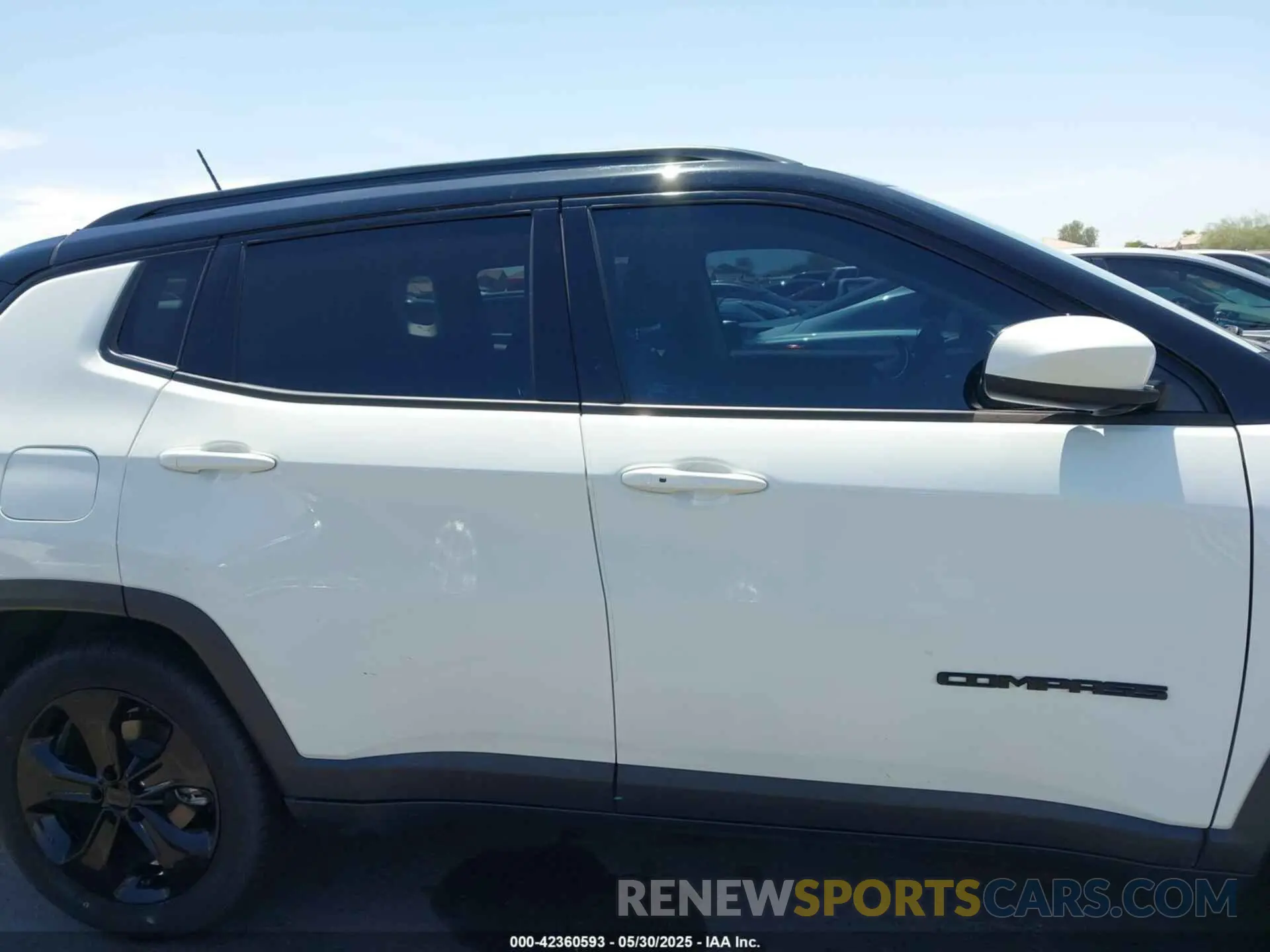 13 Photograph of a damaged car 3C4NJCBB5LT129328 JEEP COMPASS 2020