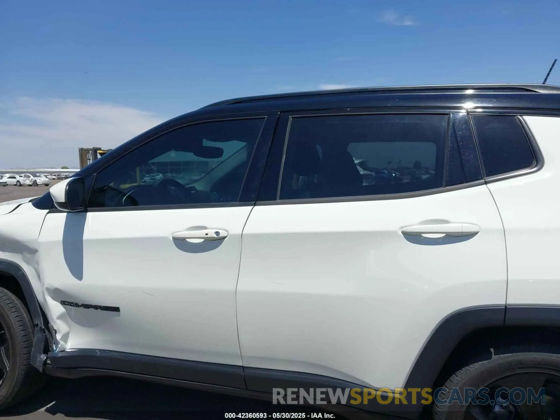 14 Photograph of a damaged car 3C4NJCBB5LT129328 JEEP COMPASS 2020