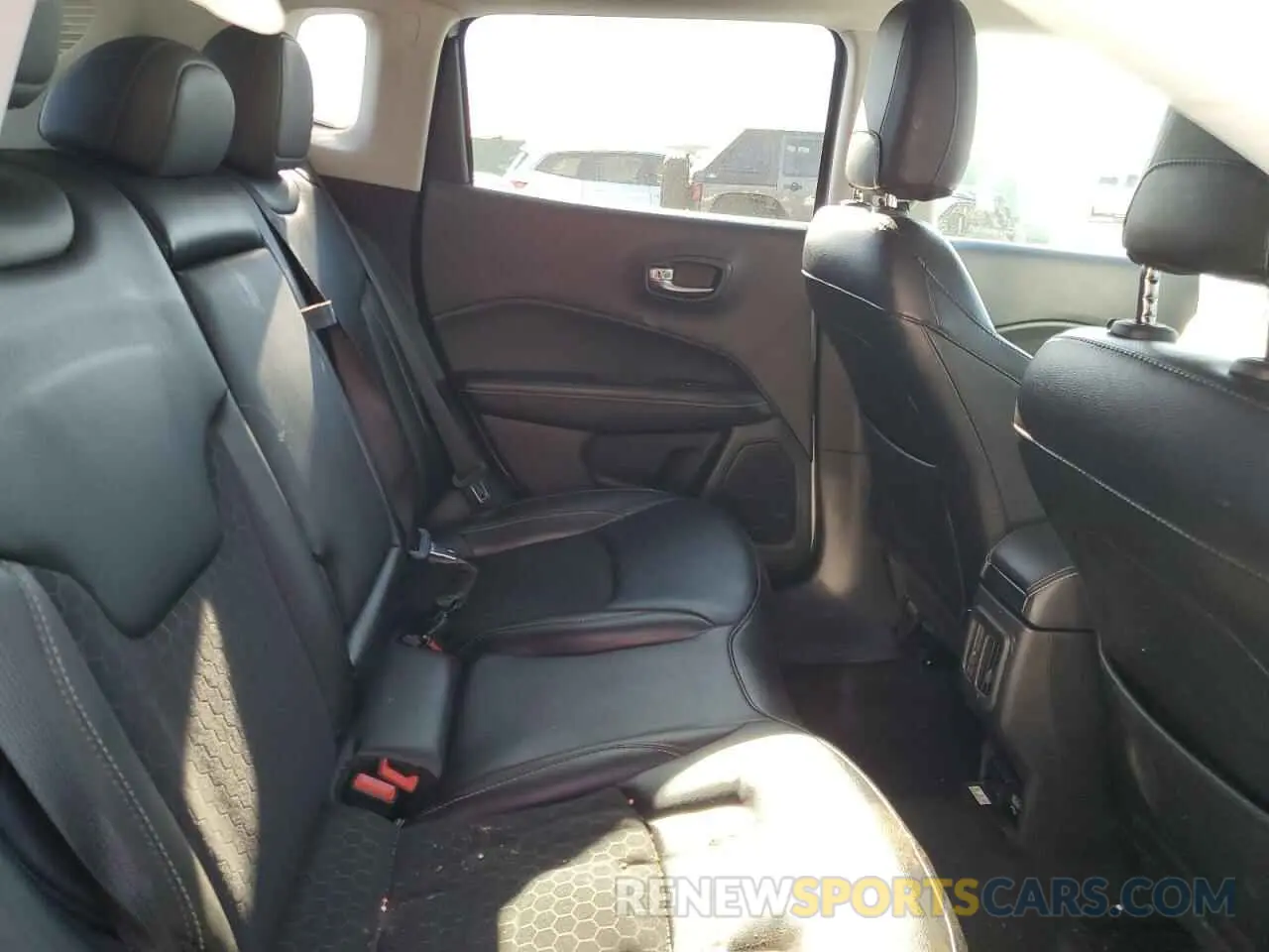 10 Photograph of a damaged car 3C4NJCBB5LT158859 JEEP COMPASS 2020