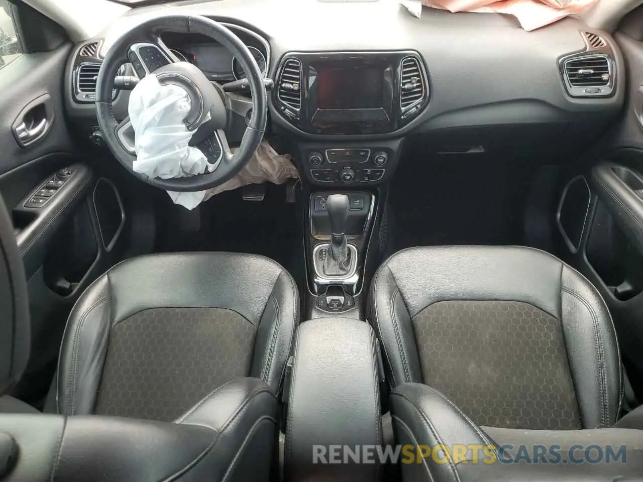 8 Photograph of a damaged car 3C4NJCBB5LT162409 JEEP COMPASS 2020
