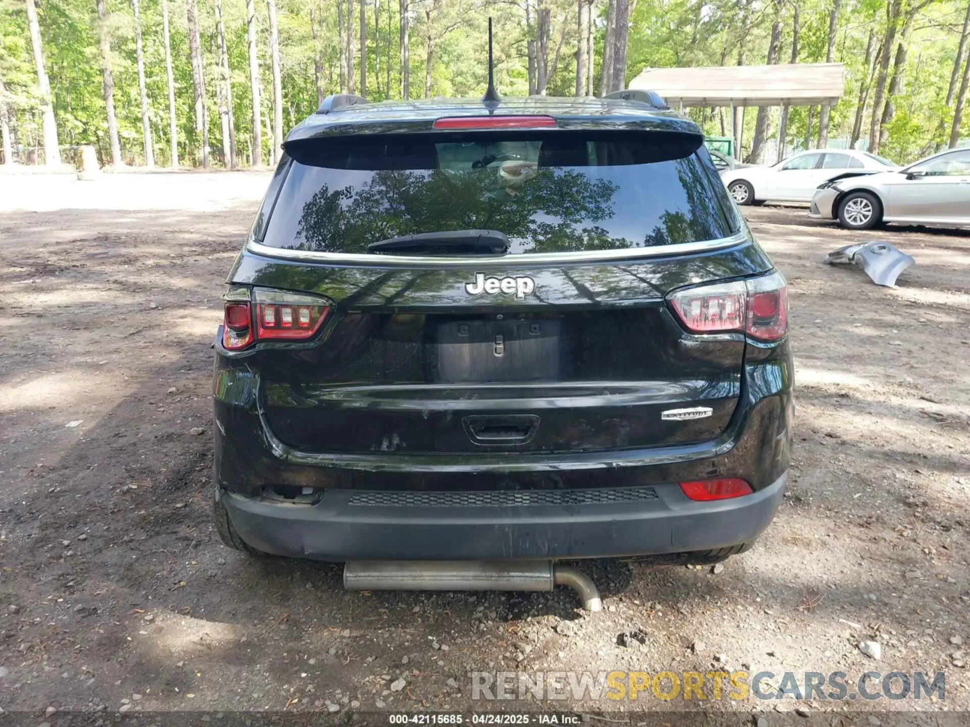 17 Photograph of a damaged car 3C4NJCBB5LT257567 JEEP COMPASS 2020