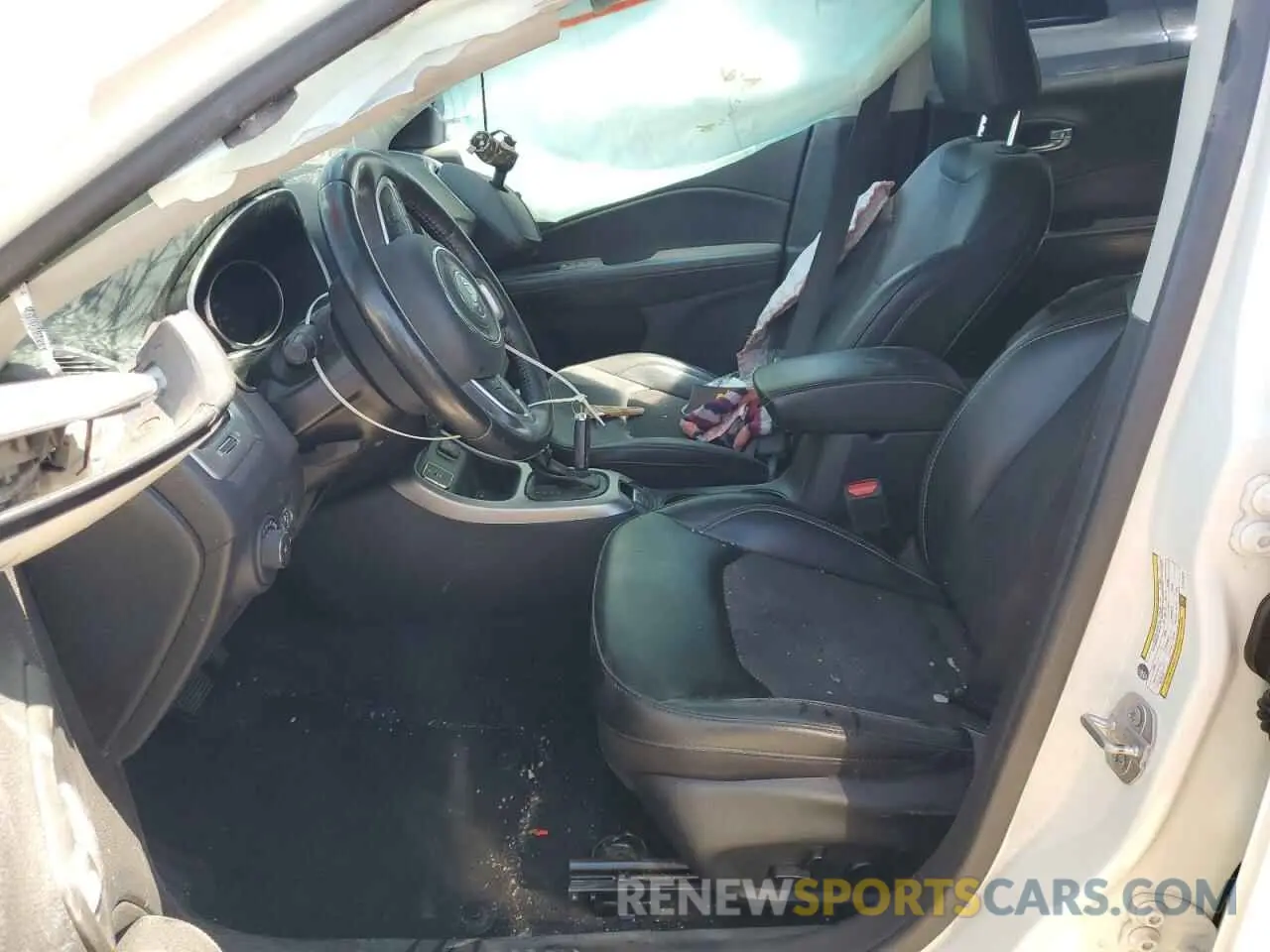 7 Photograph of a damaged car 3C4NJCBB6LT141472 JEEP COMPASS 2020