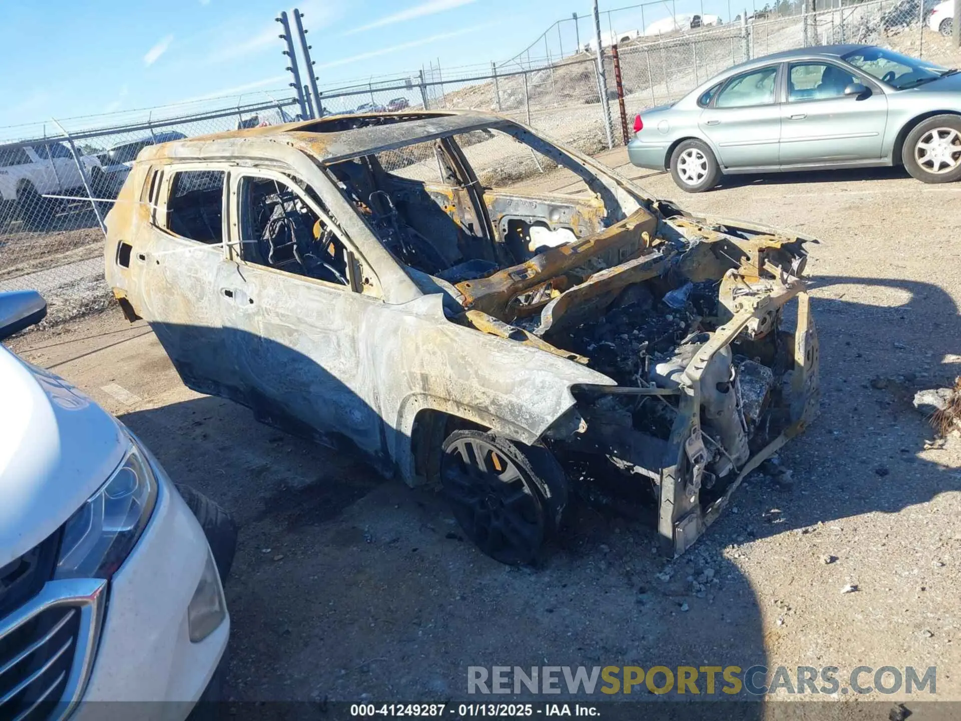 1 Photograph of a damaged car 3C4NJCBB6LT143030 JEEP COMPASS 2020