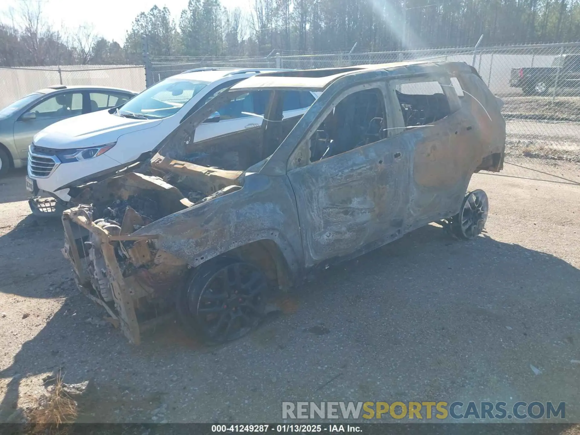 2 Photograph of a damaged car 3C4NJCBB6LT143030 JEEP COMPASS 2020