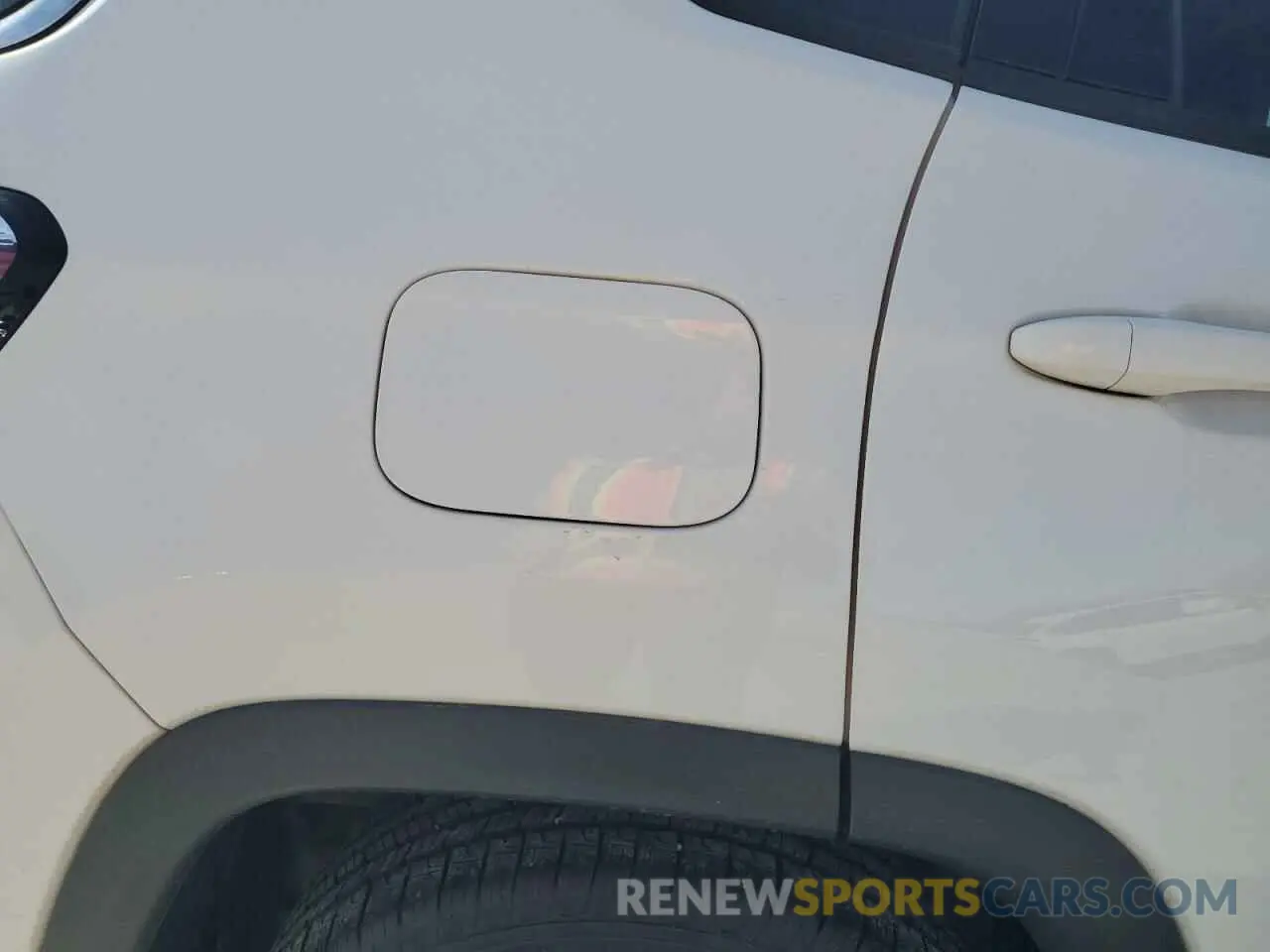 13 Photograph of a damaged car 3C4NJCBB6LT153119 JEEP COMPASS 2020