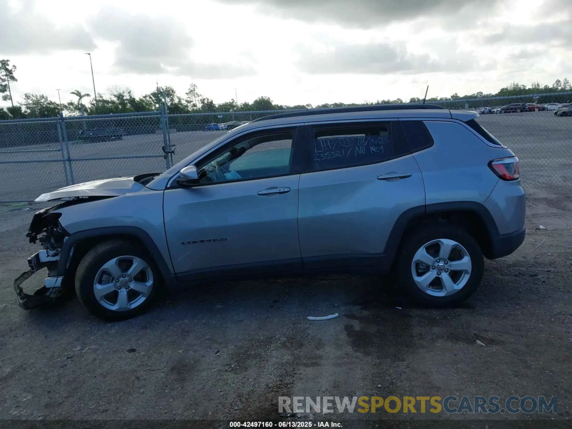 14 Photograph of a damaged car 3C4NJCBB6LT235321 JEEP COMPASS 2020