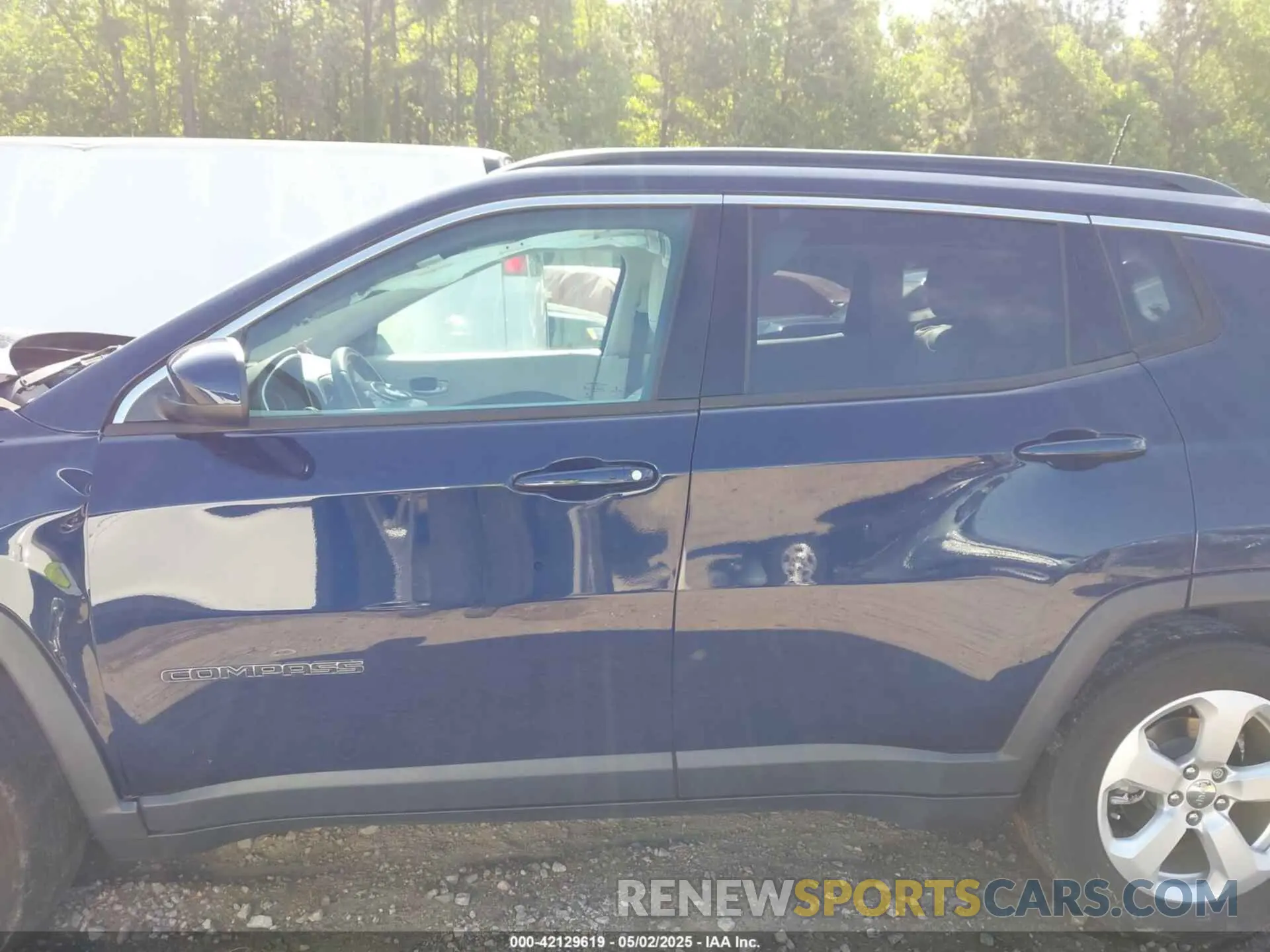 14 Photograph of a damaged car 3C4NJCBB7LT130383 JEEP COMPASS 2020