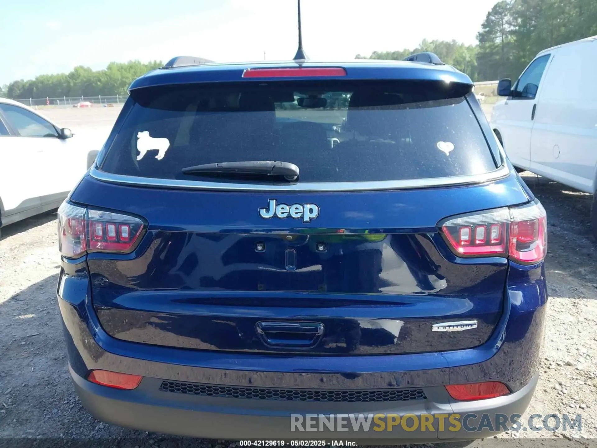 16 Photograph of a damaged car 3C4NJCBB7LT130383 JEEP COMPASS 2020