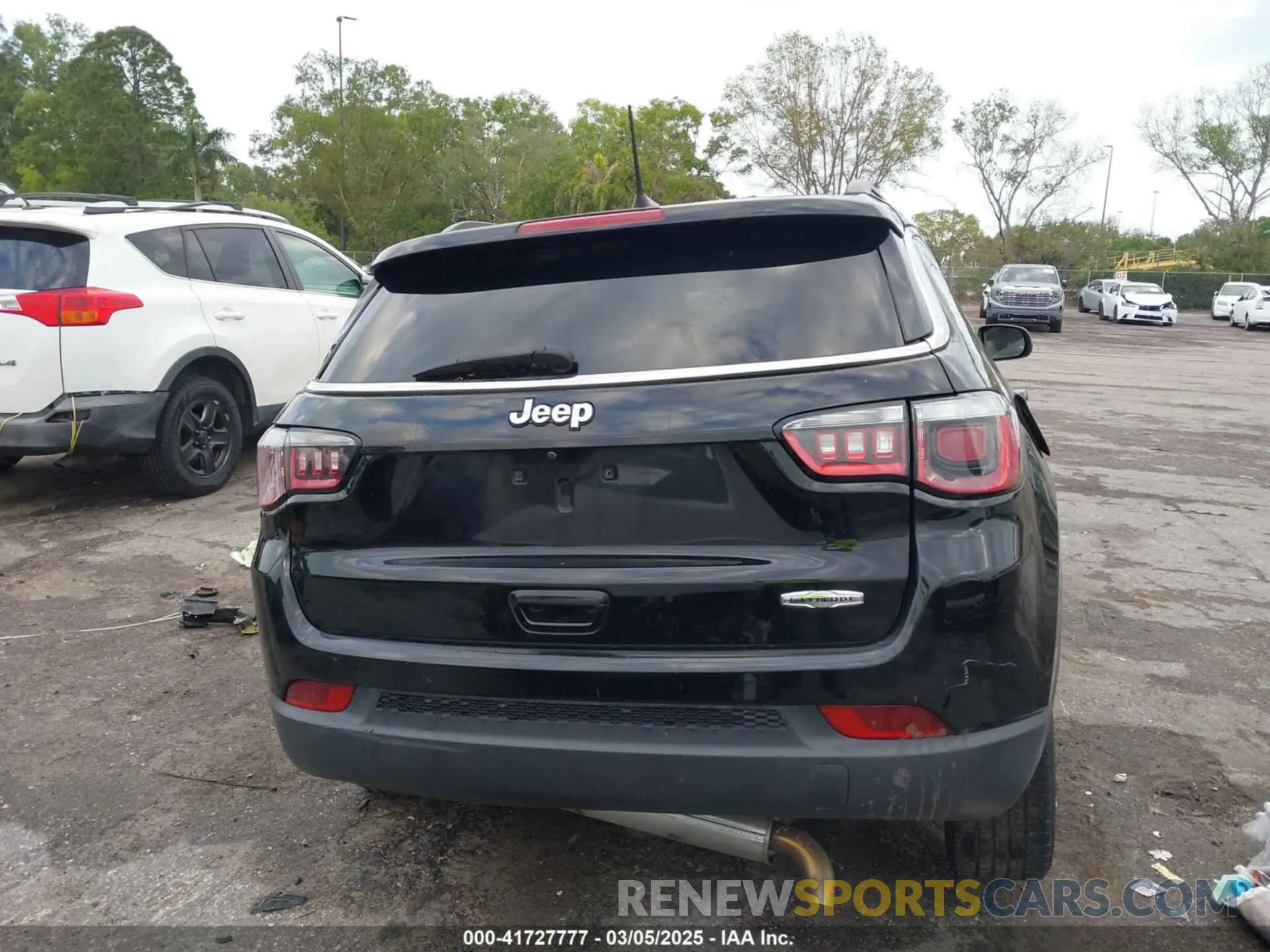 16 Photograph of a damaged car 3C4NJCBB7LT224859 JEEP COMPASS 2020