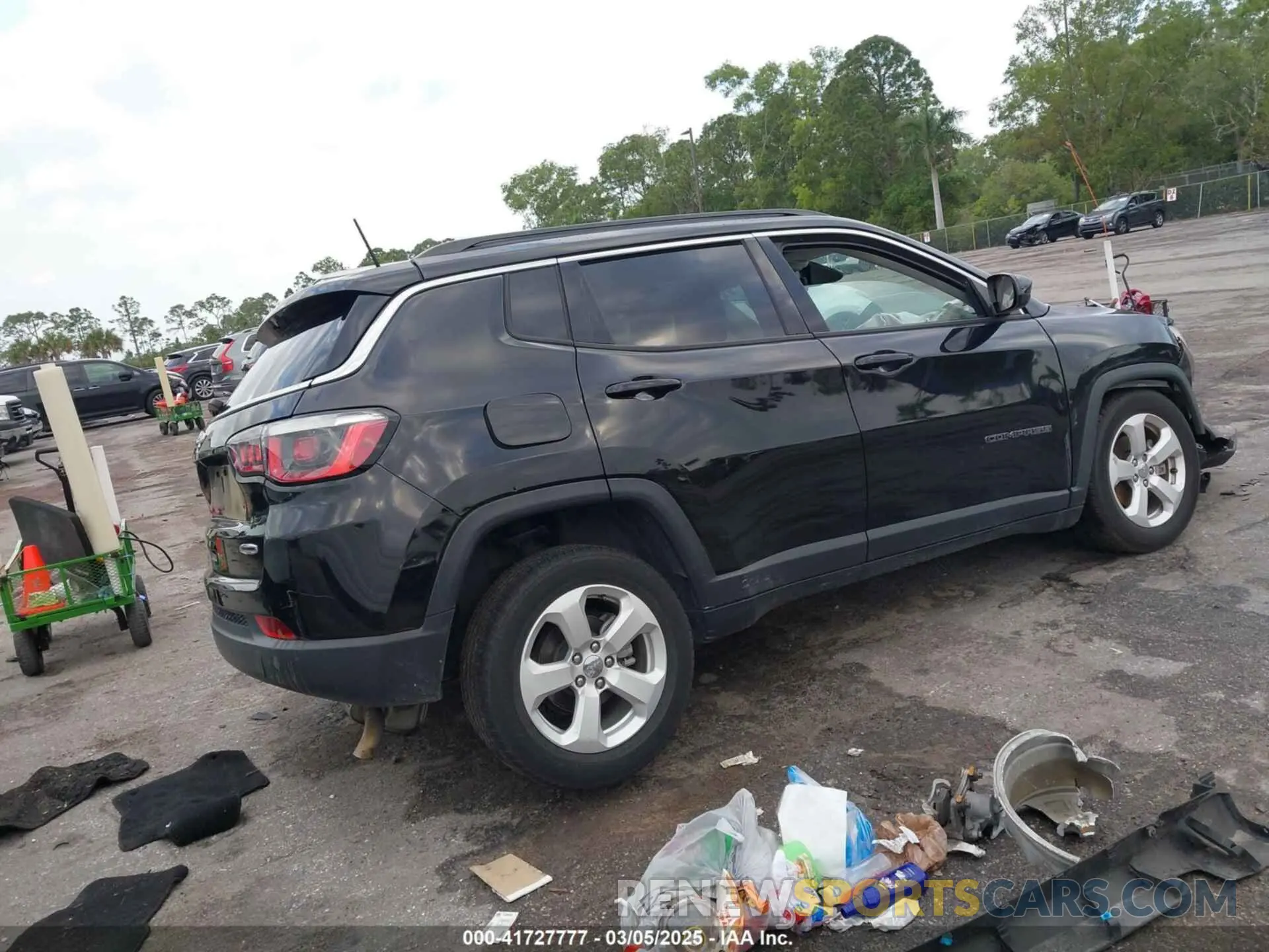 4 Photograph of a damaged car 3C4NJCBB7LT224859 JEEP COMPASS 2020