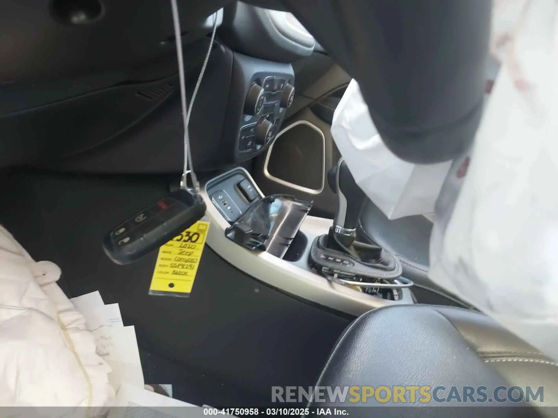 11 Photograph of a damaged car 3C4NJCBB8LT133924 JEEP COMPASS 2020