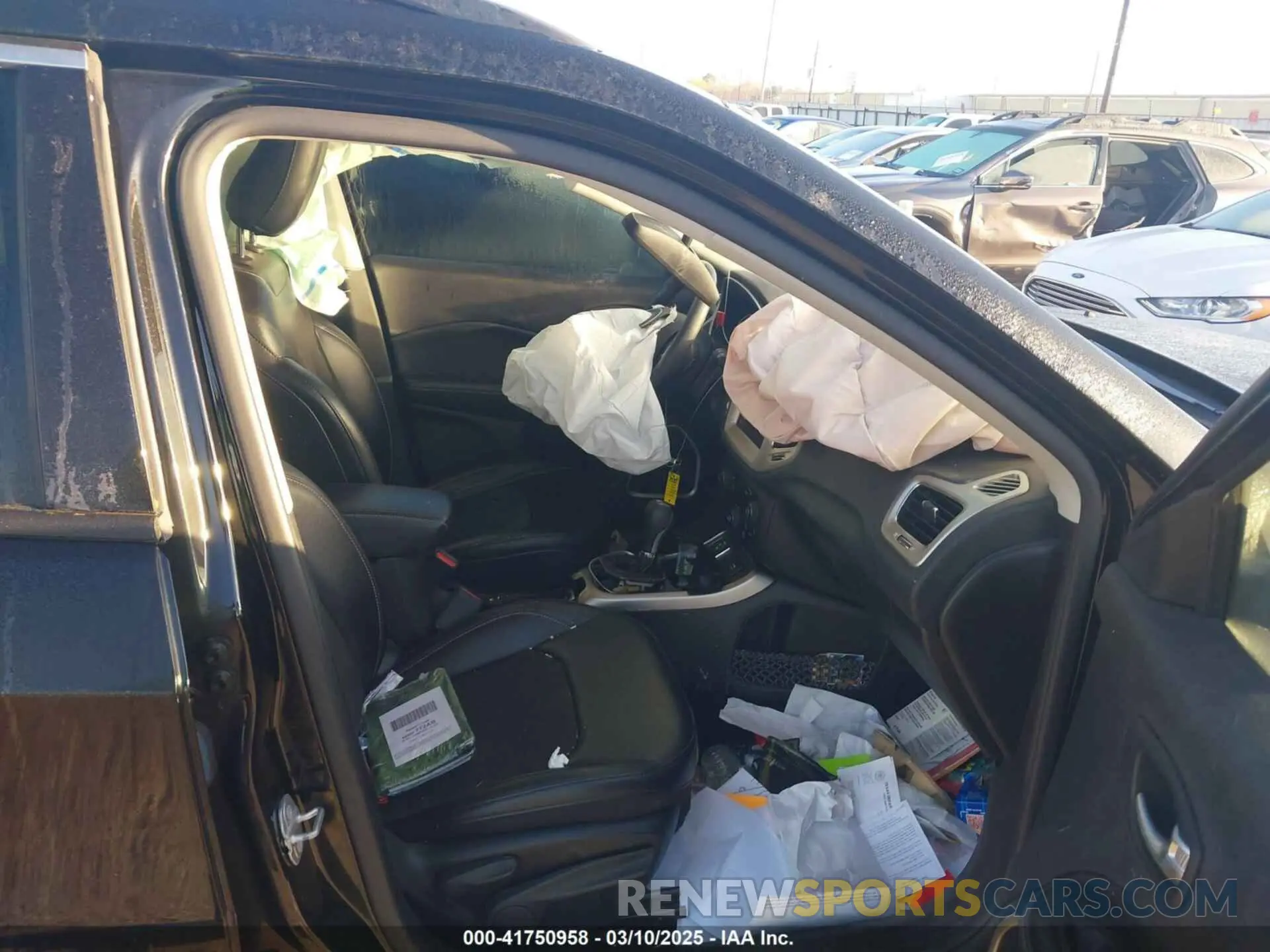 5 Photograph of a damaged car 3C4NJCBB8LT133924 JEEP COMPASS 2020