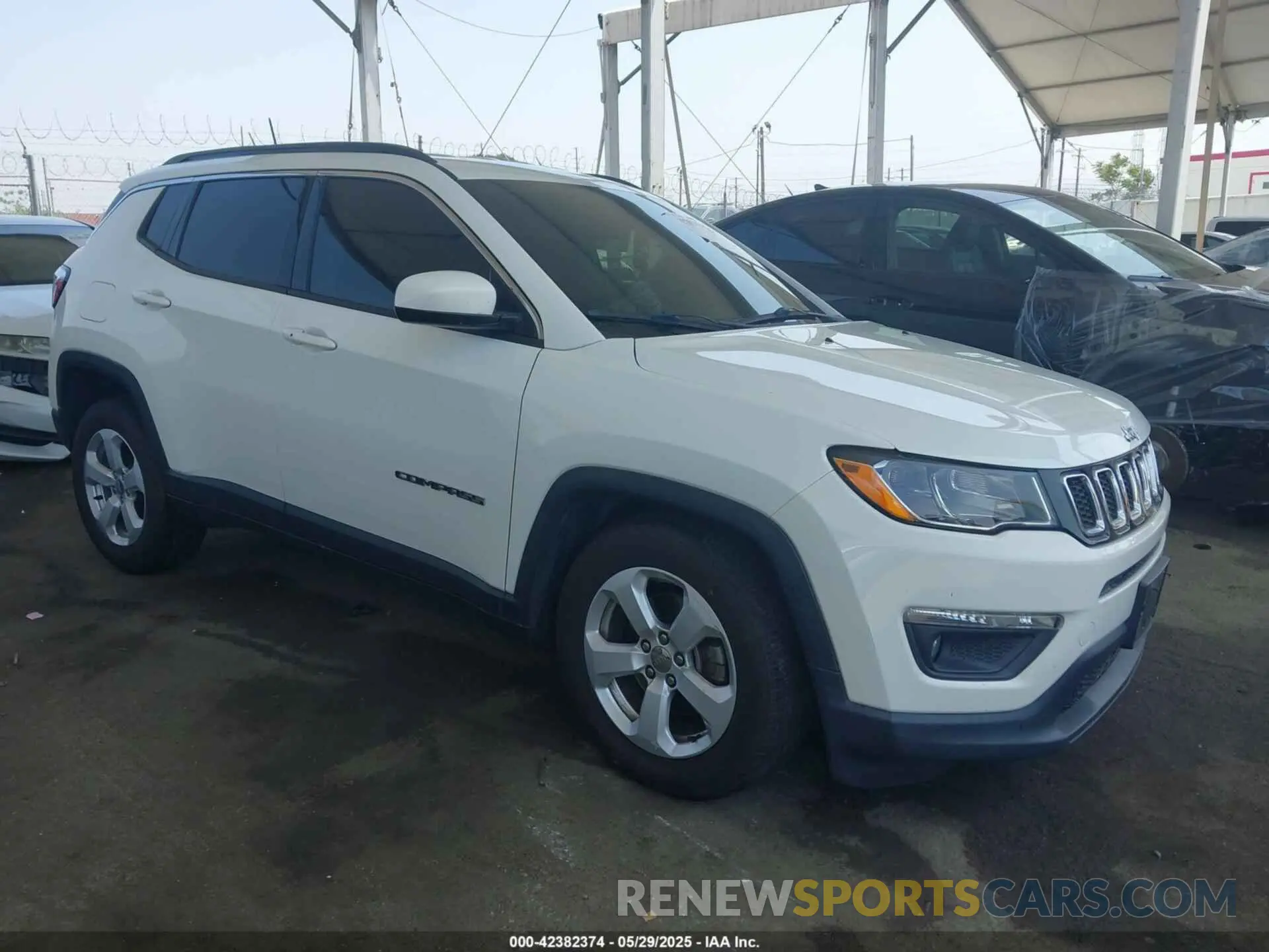 1 Photograph of a damaged car 3C4NJCBB8LT141375 JEEP COMPASS 2020