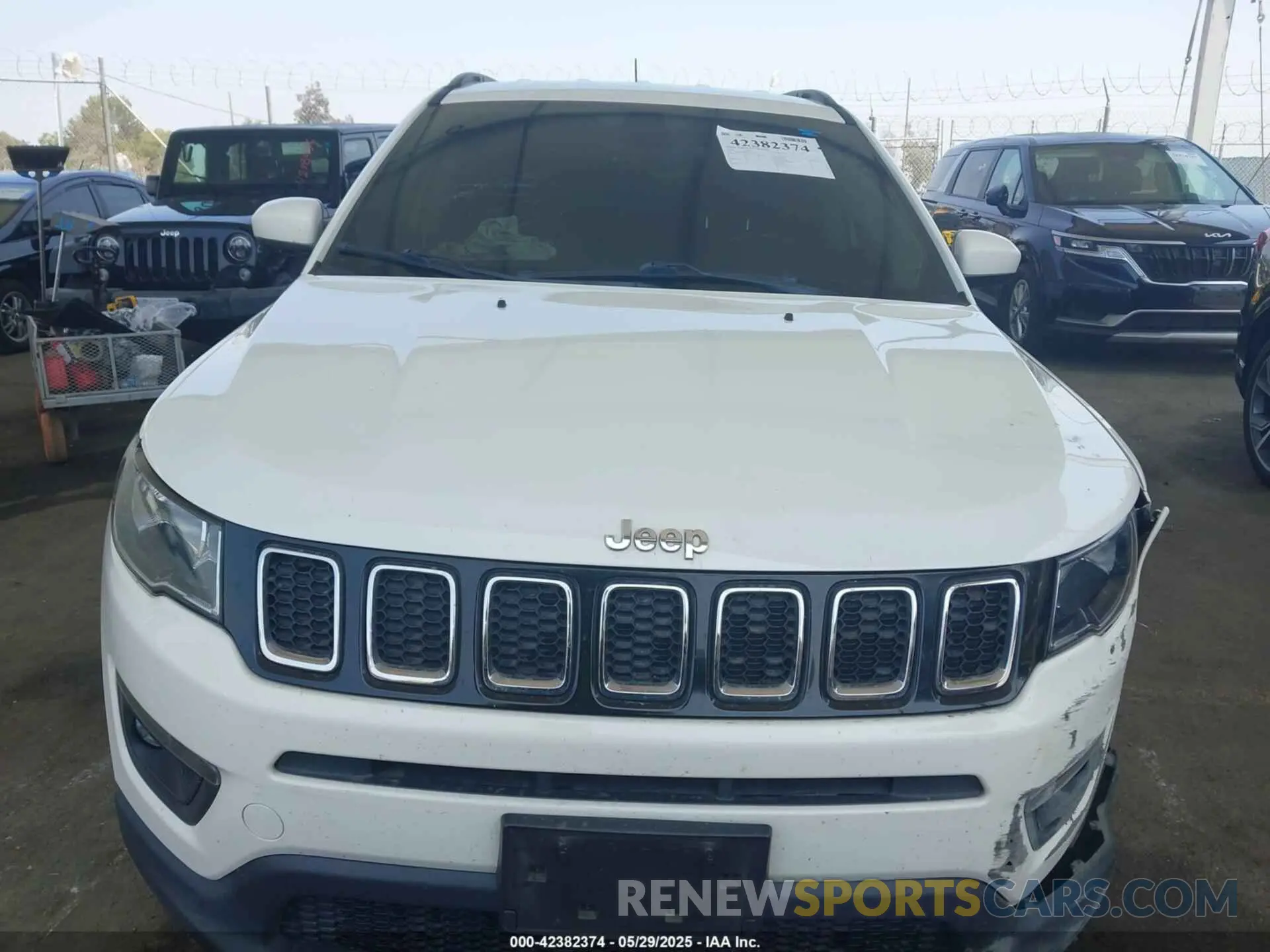 13 Photograph of a damaged car 3C4NJCBB8LT141375 JEEP COMPASS 2020