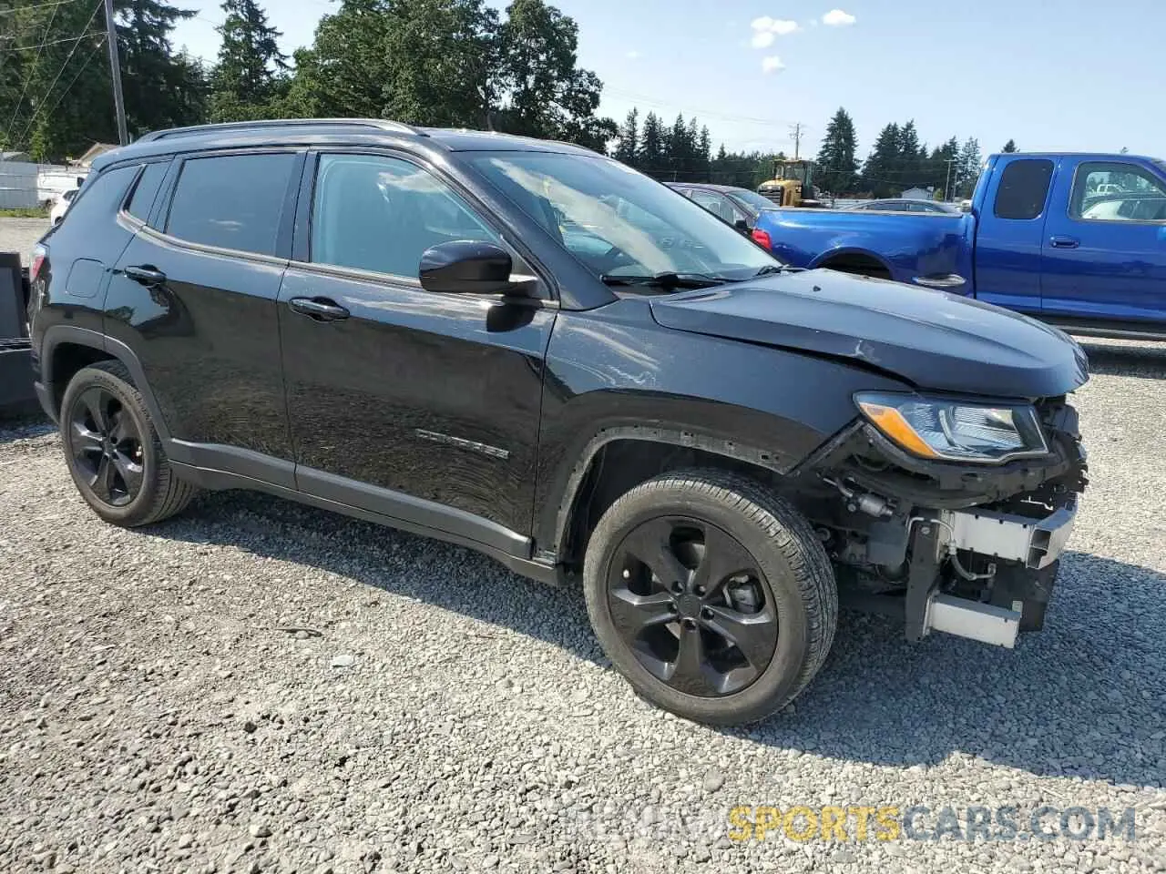 4 Photograph of a damaged car 3C4NJCBB8LT166292 JEEP COMPASS 2020