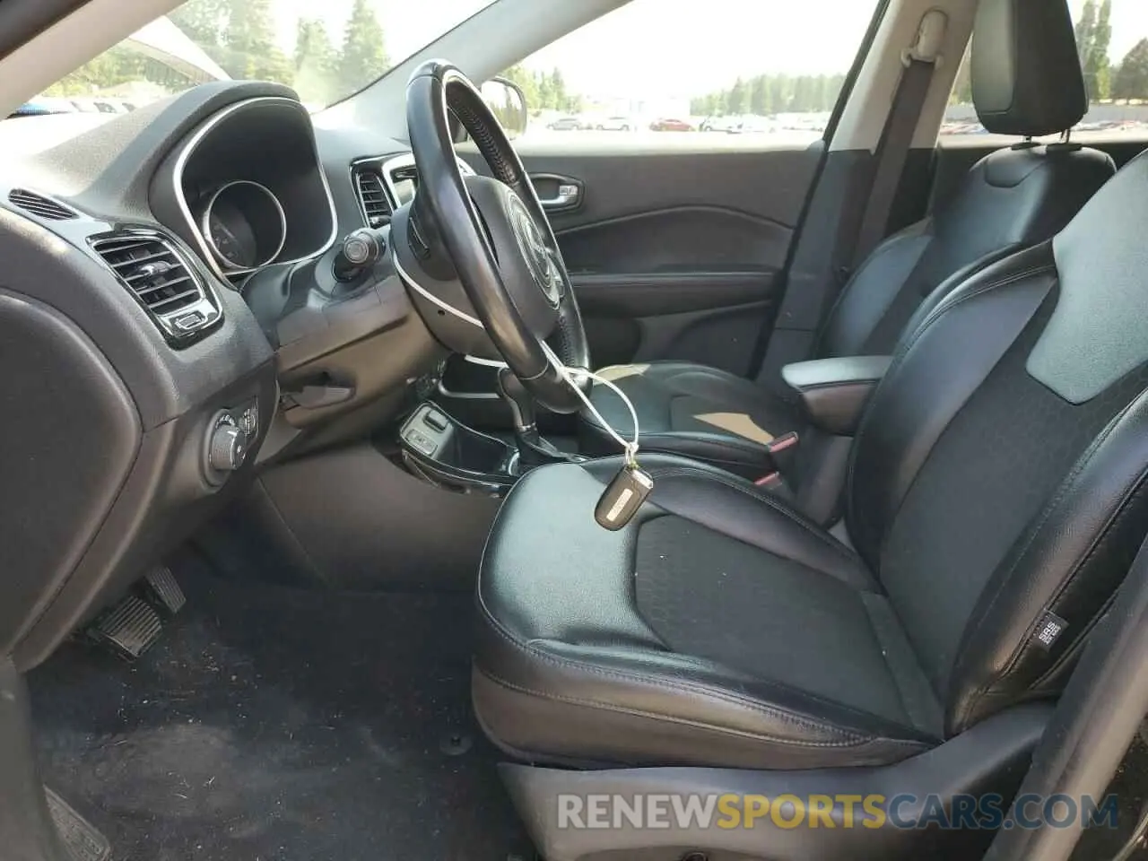 7 Photograph of a damaged car 3C4NJCBB8LT166292 JEEP COMPASS 2020