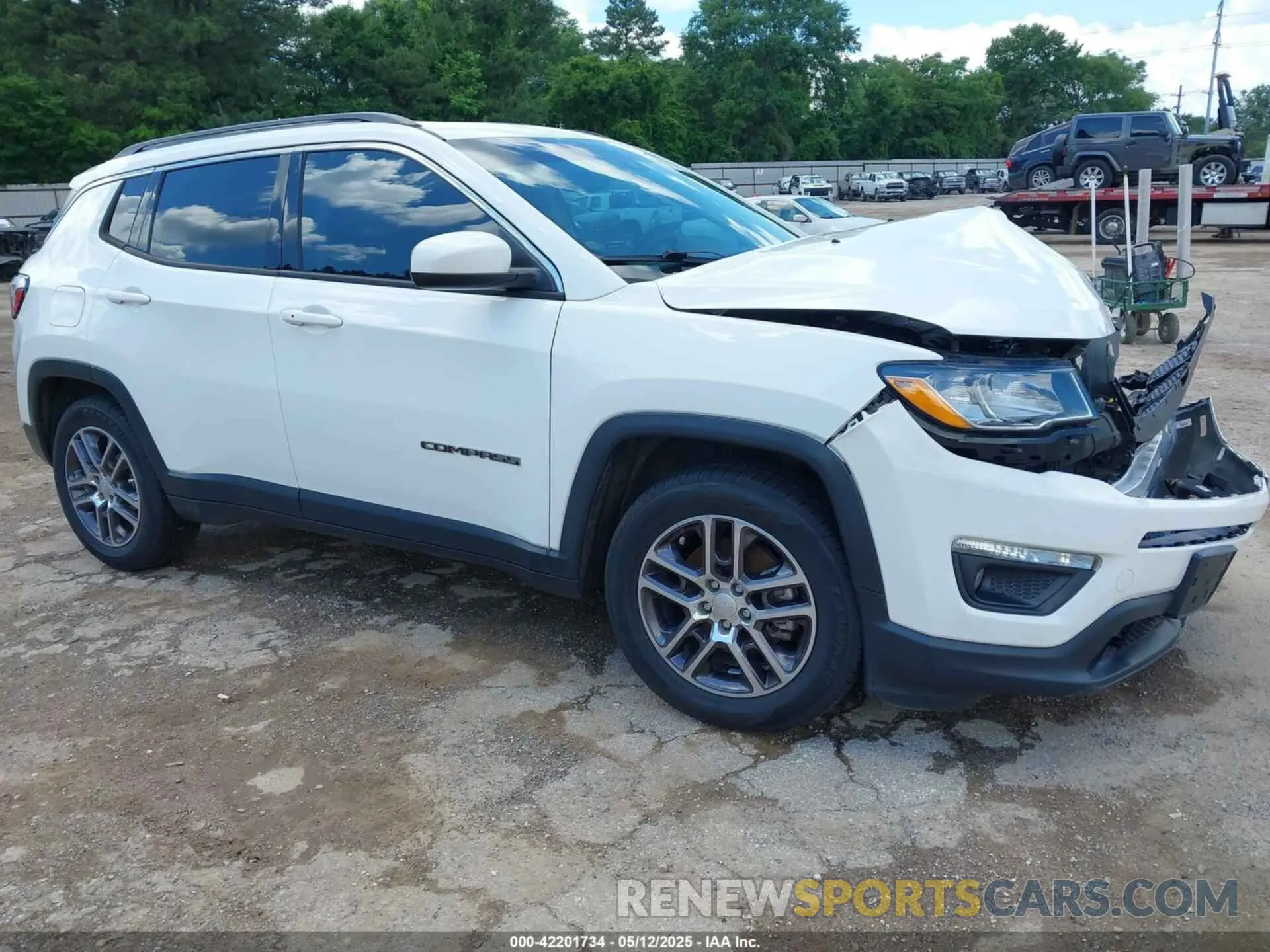 1 Photograph of a damaged car 3C4NJCBB8LT224711 JEEP COMPASS 2020
