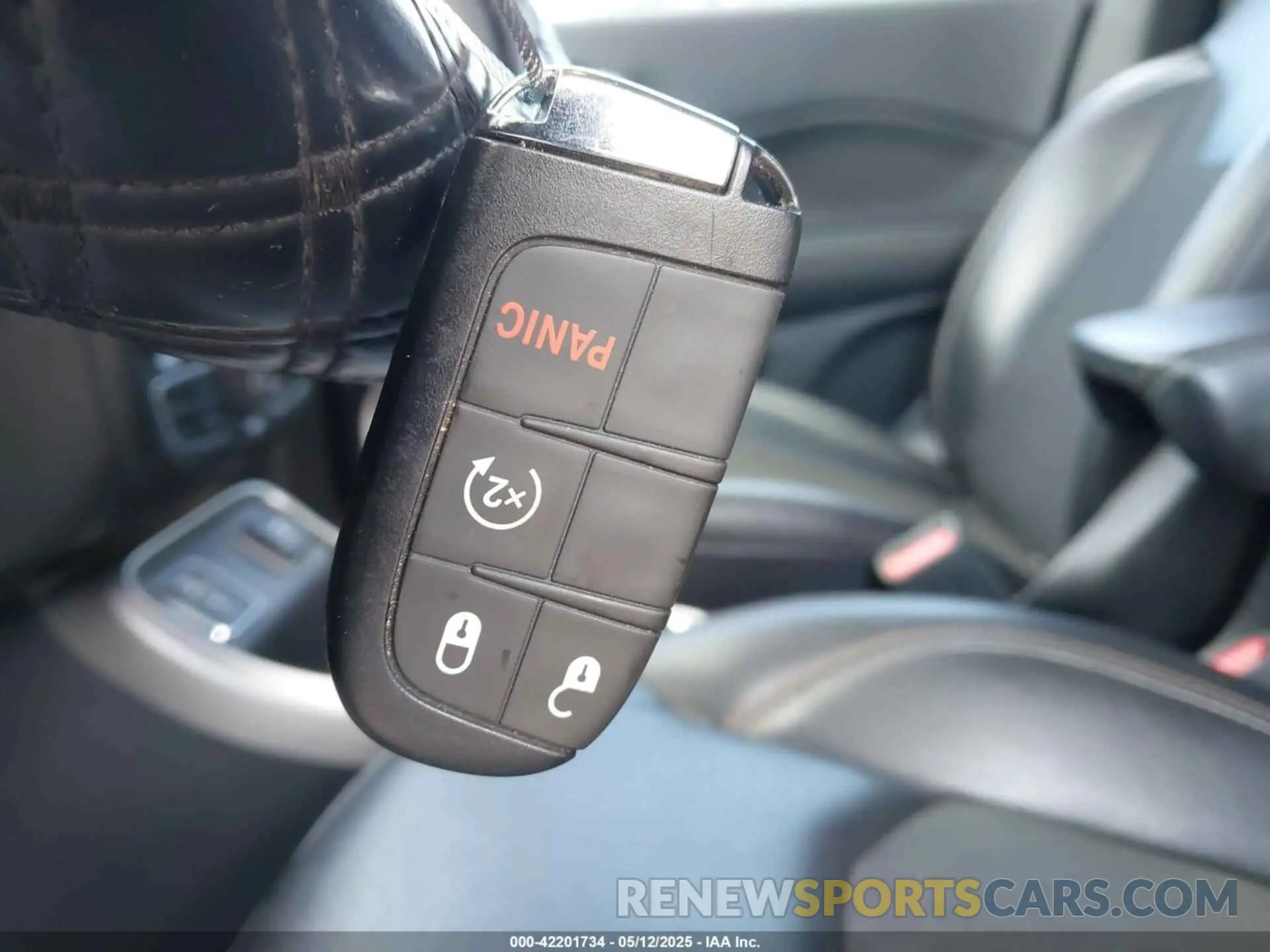 11 Photograph of a damaged car 3C4NJCBB8LT224711 JEEP COMPASS 2020