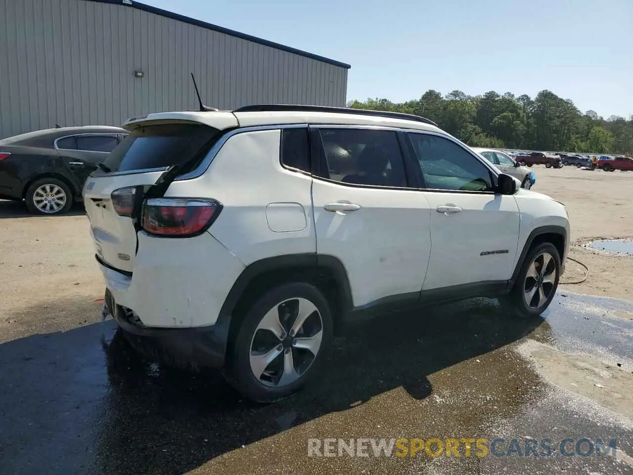 3 Photograph of a damaged car 3C4NJCBB8LT257269 JEEP COMPASS 2020