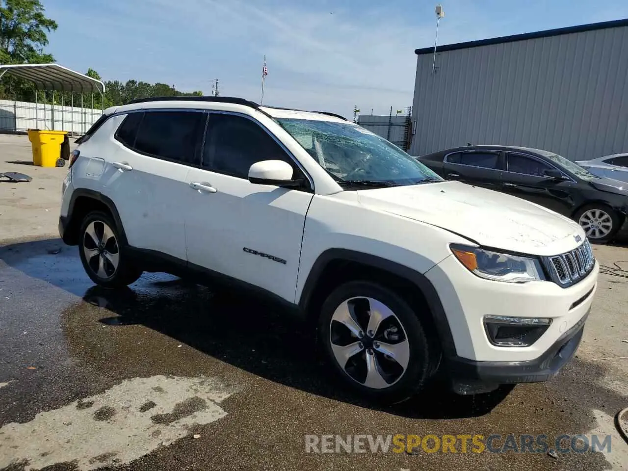4 Photograph of a damaged car 3C4NJCBB8LT257269 JEEP COMPASS 2020