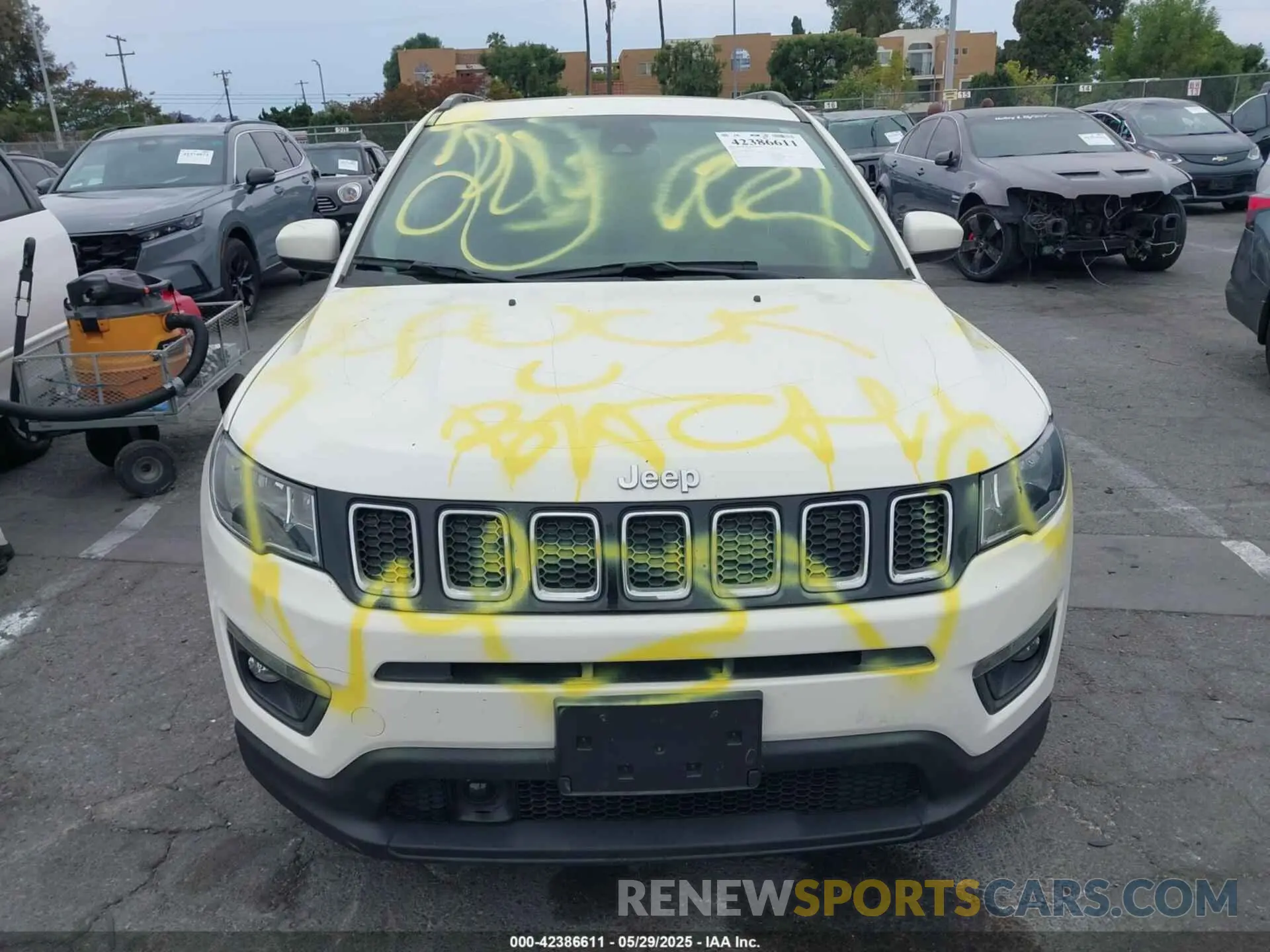 12 Photograph of a damaged car 3C4NJCBB8LT258891 JEEP COMPASS 2020