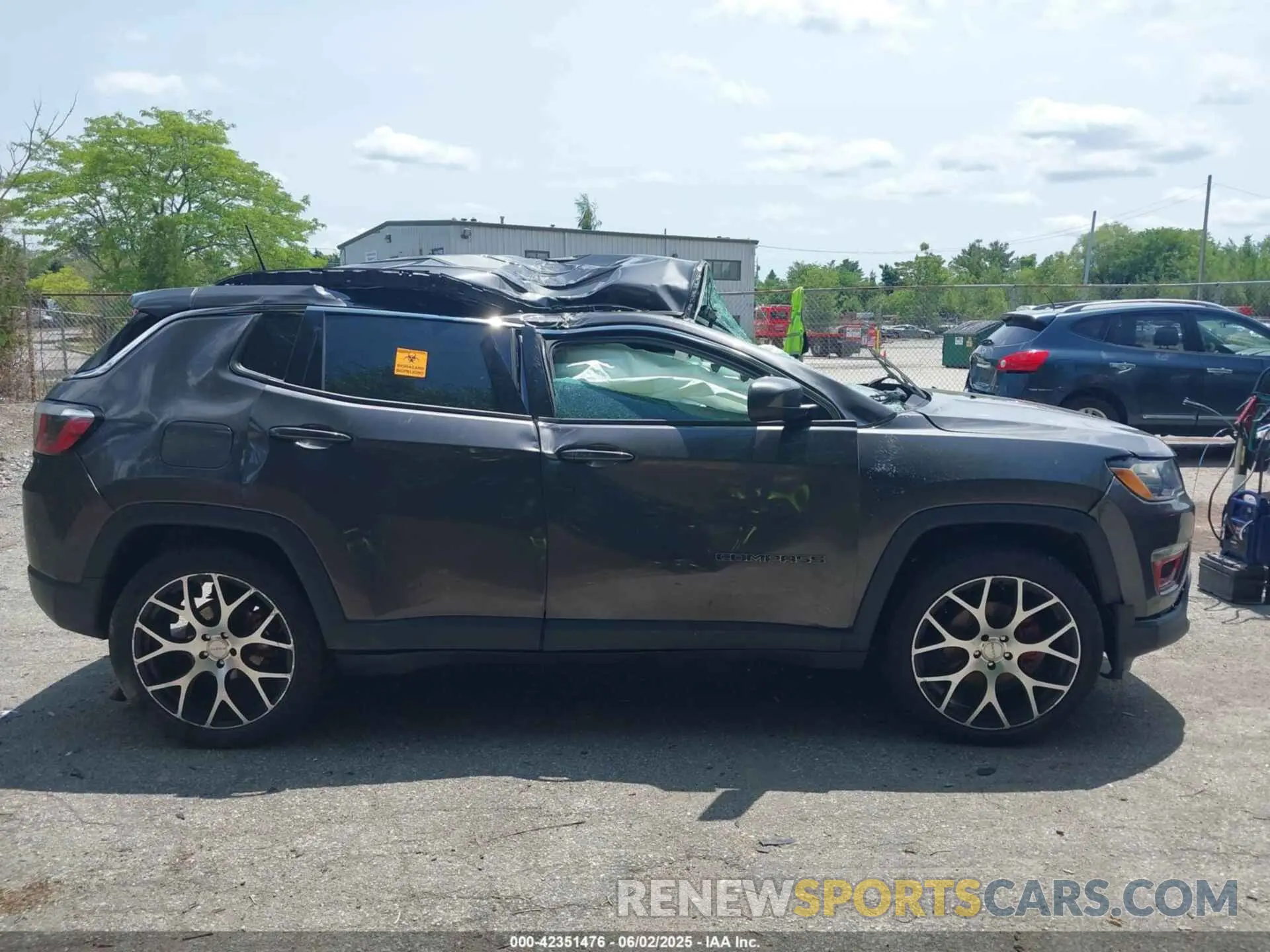 12 Photograph of a damaged car 3C4NJCBB9LT162087 JEEP COMPASS 2020