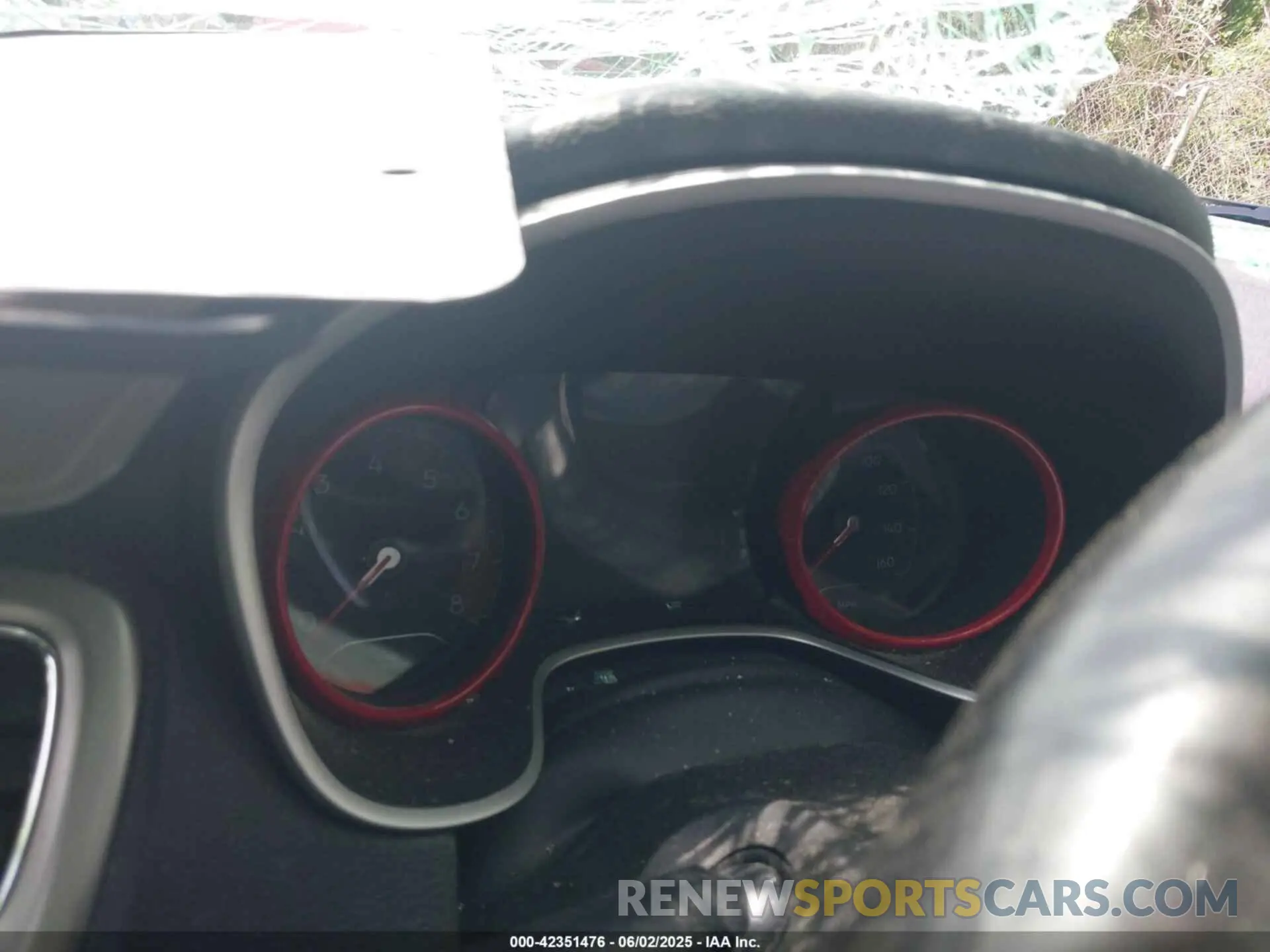 14 Photograph of a damaged car 3C4NJCBB9LT162087 JEEP COMPASS 2020