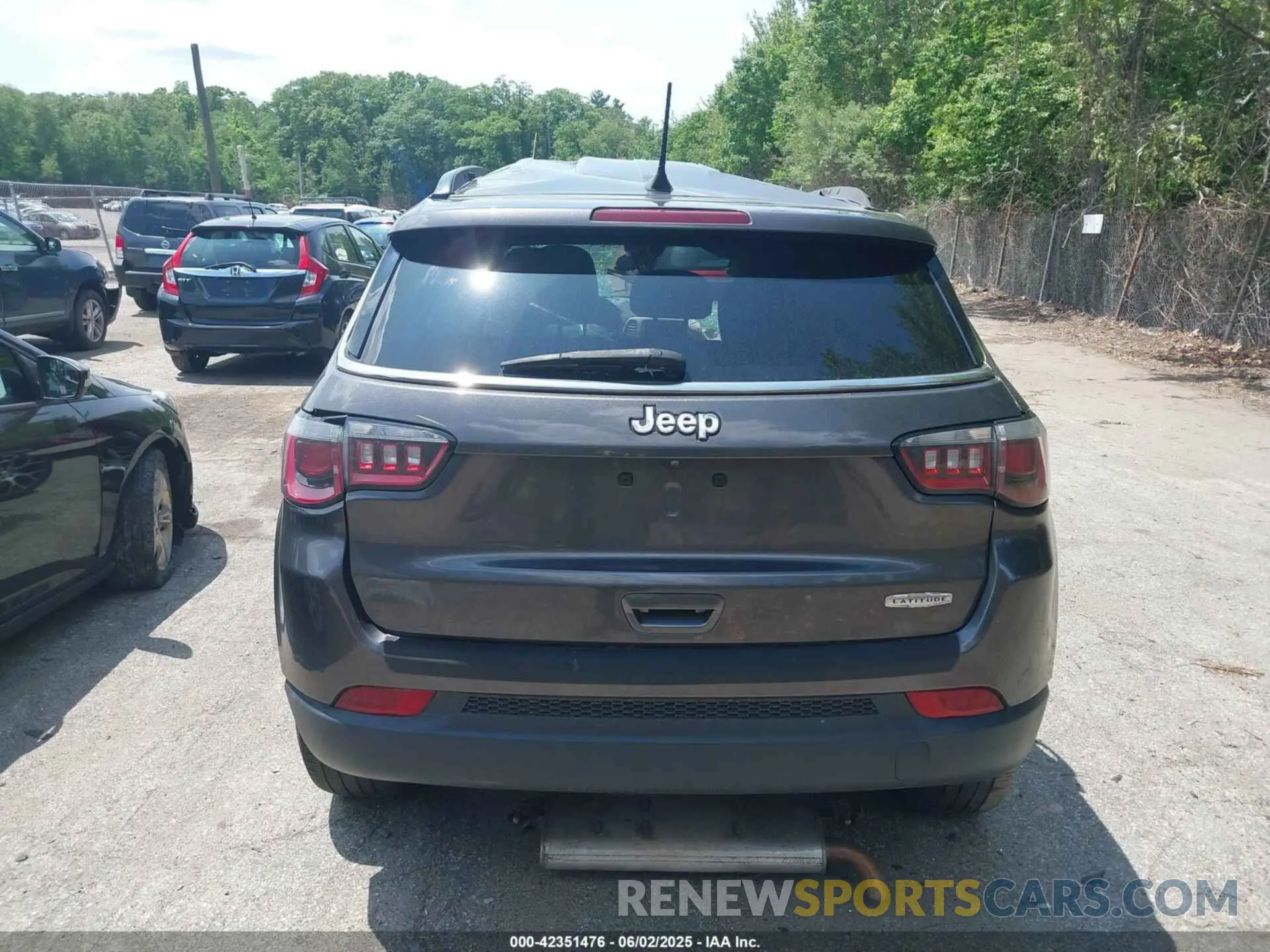 15 Photograph of a damaged car 3C4NJCBB9LT162087 JEEP COMPASS 2020