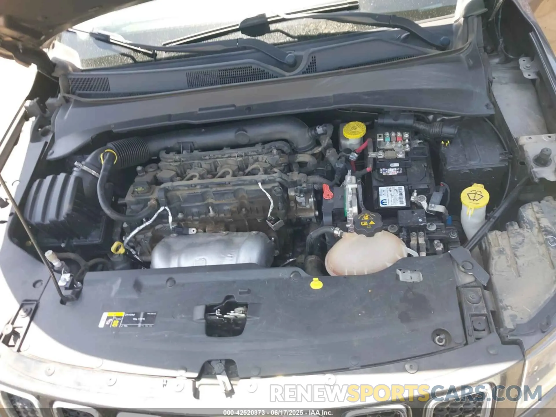 10 Photograph of a damaged car 3C4NJCBB9LT169802 JEEP COMPASS 2020