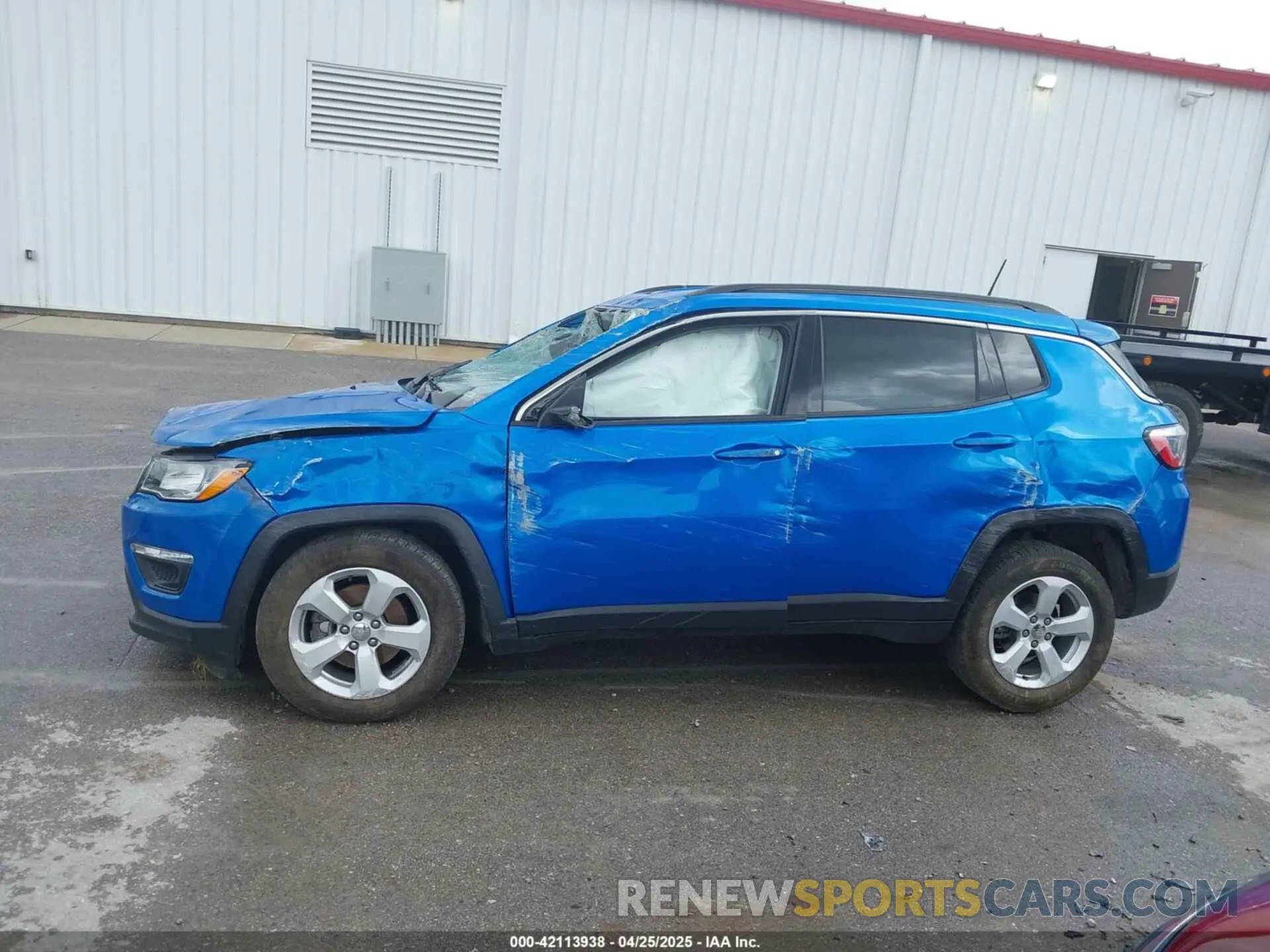 14 Photograph of a damaged car 3C4NJCBB9LT236642 JEEP COMPASS 2020