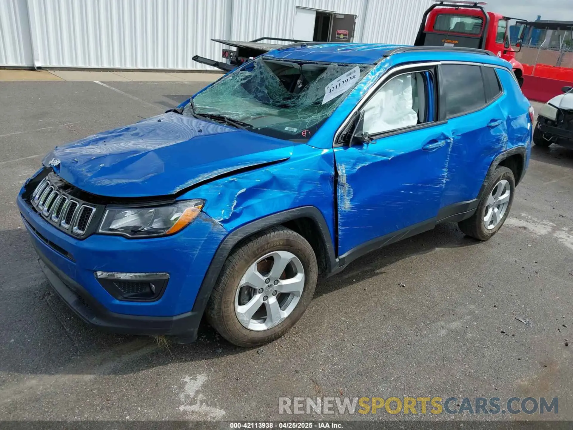 2 Photograph of a damaged car 3C4NJCBB9LT236642 JEEP COMPASS 2020
