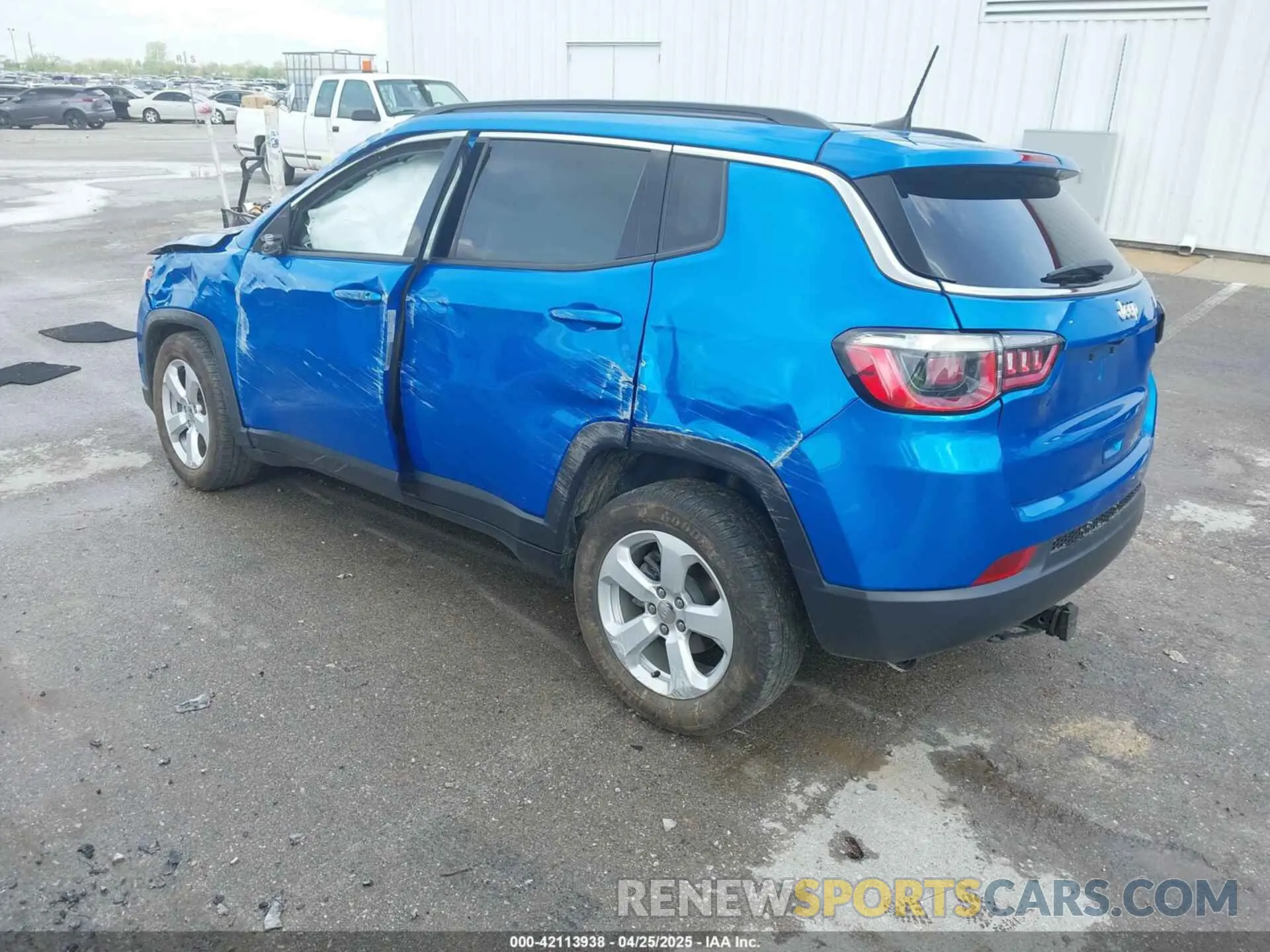 3 Photograph of a damaged car 3C4NJCBB9LT236642 JEEP COMPASS 2020