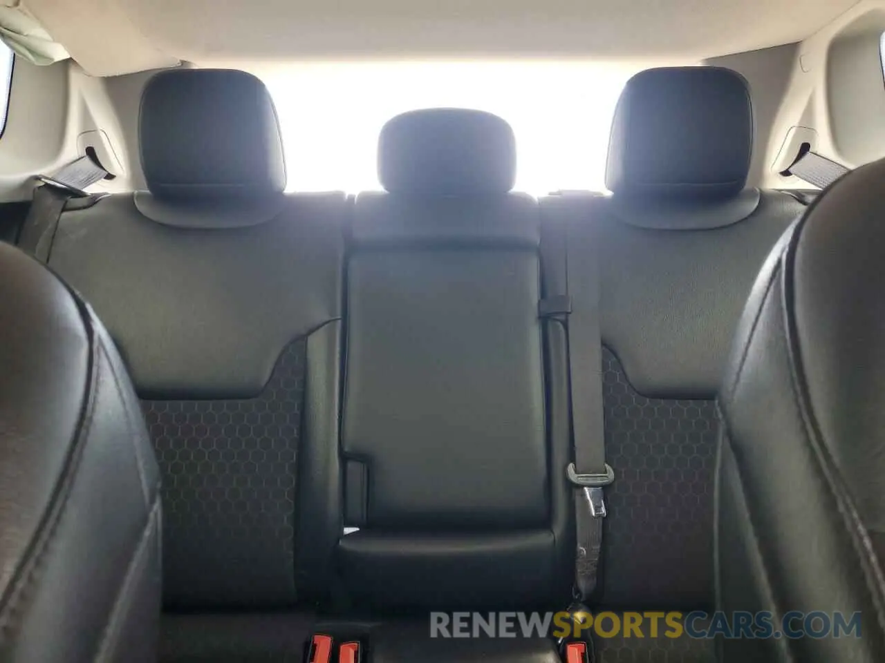 10 Photograph of a damaged car 3C4NJCBB9LT243039 JEEP COMPASS 2020
