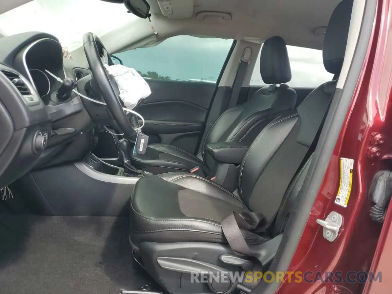 7 Photograph of a damaged car 3C4NJCBB9LT243039 JEEP COMPASS 2020