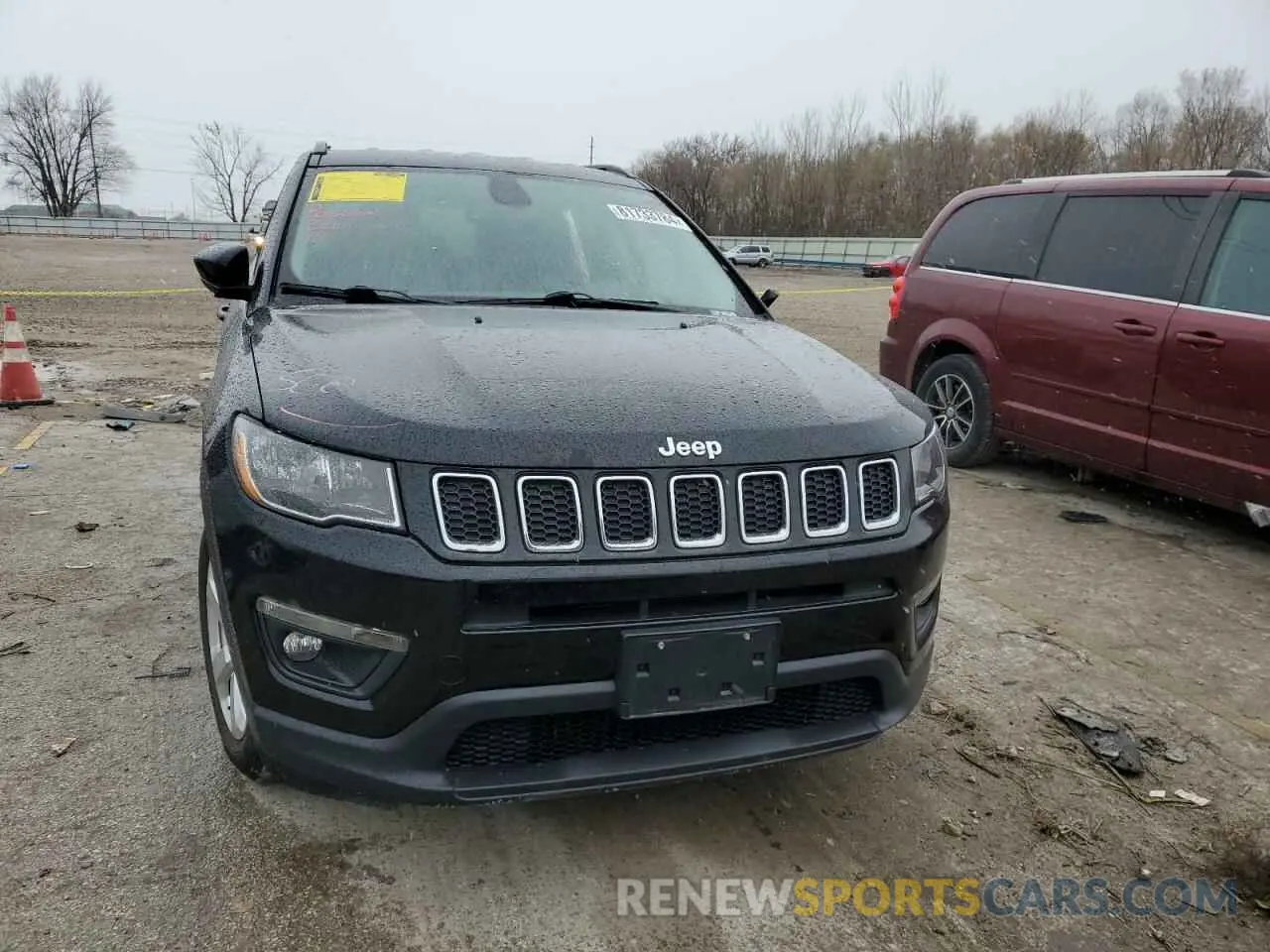5 Photograph of a damaged car 3C4NJCBBXLT108507 JEEP COMPASS 2020