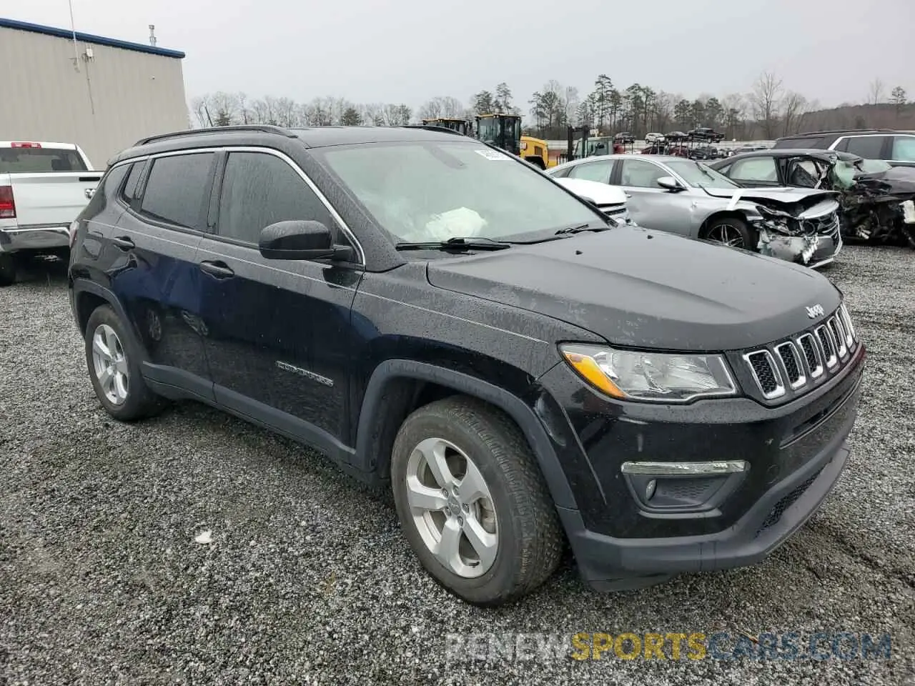 4 Photograph of a damaged car 3C4NJCBBXLT153012 JEEP COMPASS 2020