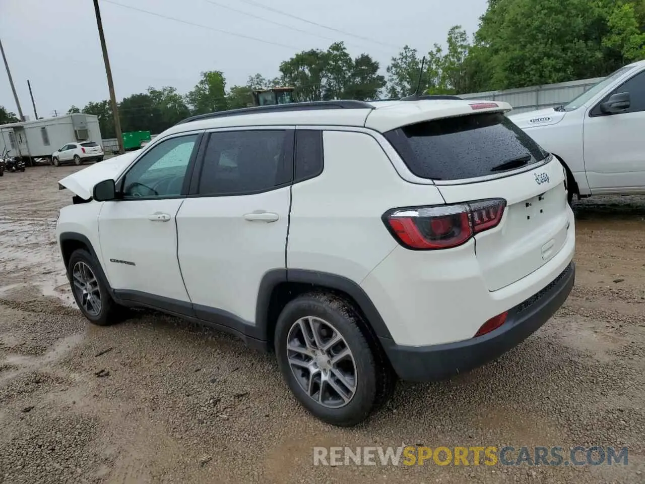2 Photograph of a damaged car 3C4NJCBBXLT158971 JEEP COMPASS 2020