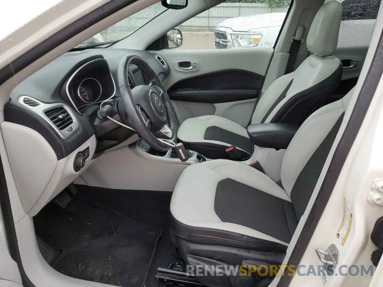 7 Photograph of a damaged car 3C4NJCBBXLT158971 JEEP COMPASS 2020