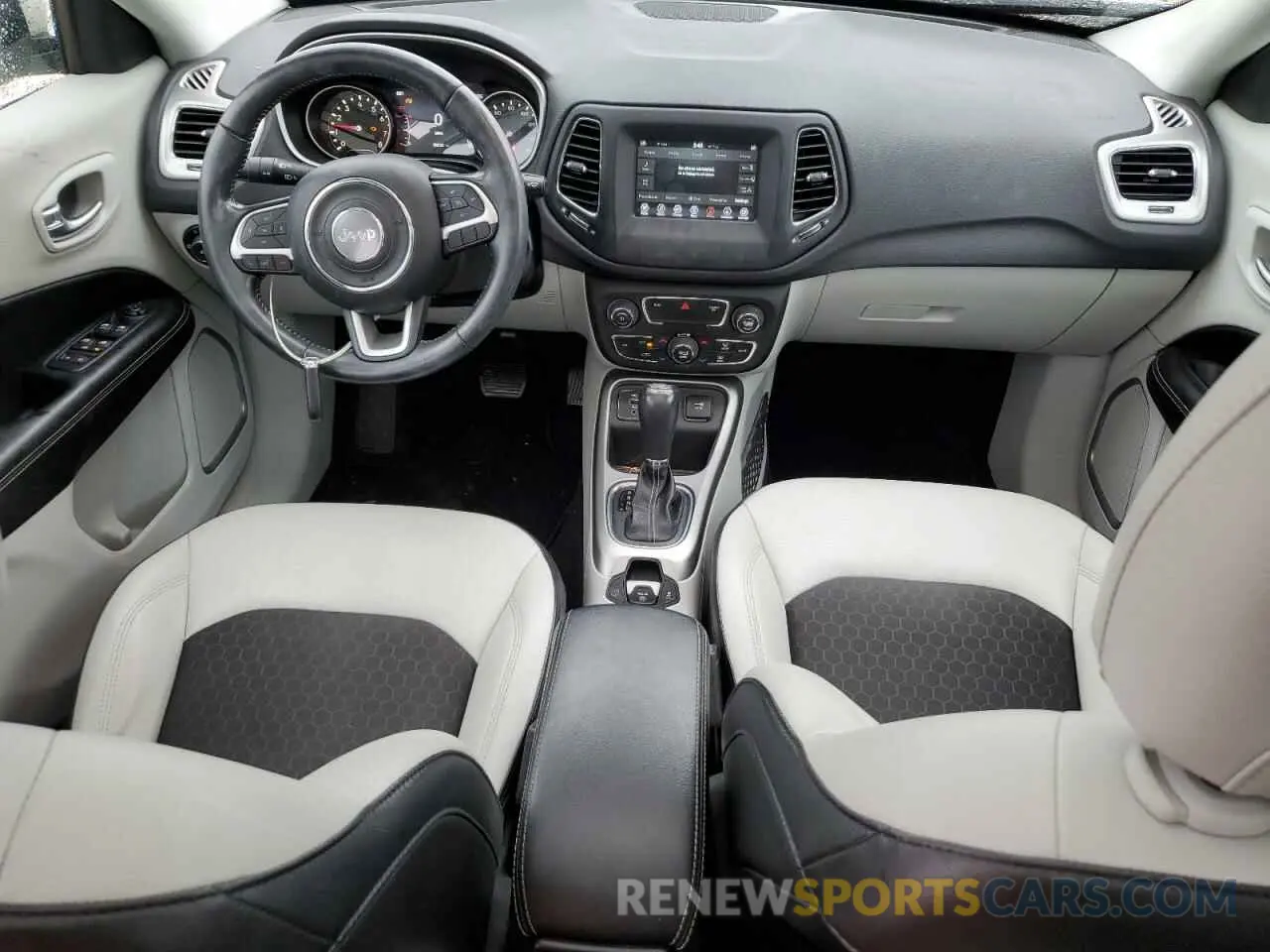 8 Photograph of a damaged car 3C4NJCBBXLT158971 JEEP COMPASS 2020