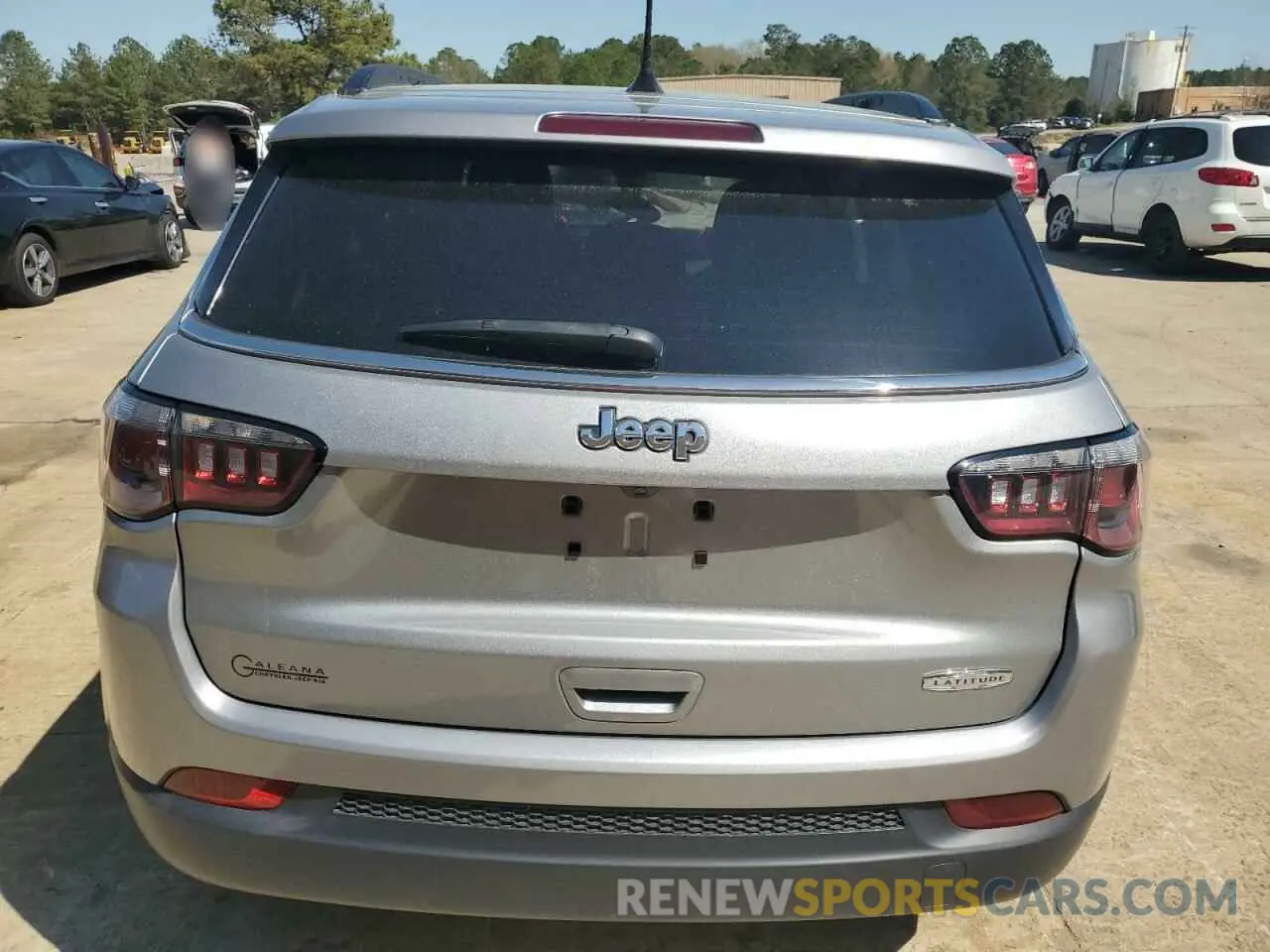 6 Photograph of a damaged car 3C4NJCBBXLT205996 JEEP COMPASS 2020