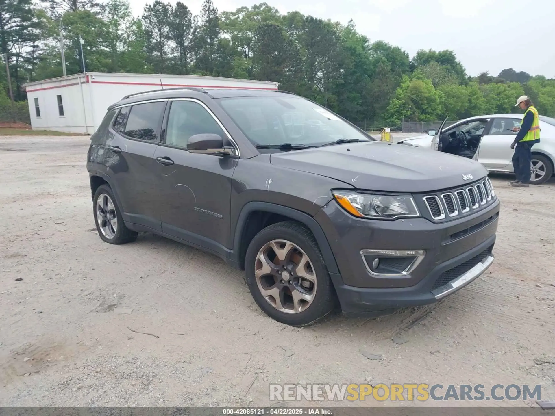 1 Photograph of a damaged car 3C4NJCCB0LT128635 JEEP COMPASS 2020